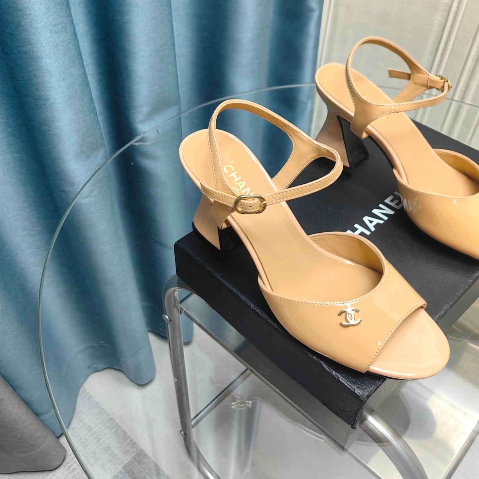 cc slingbacks sandal 85 beige patent calfskin