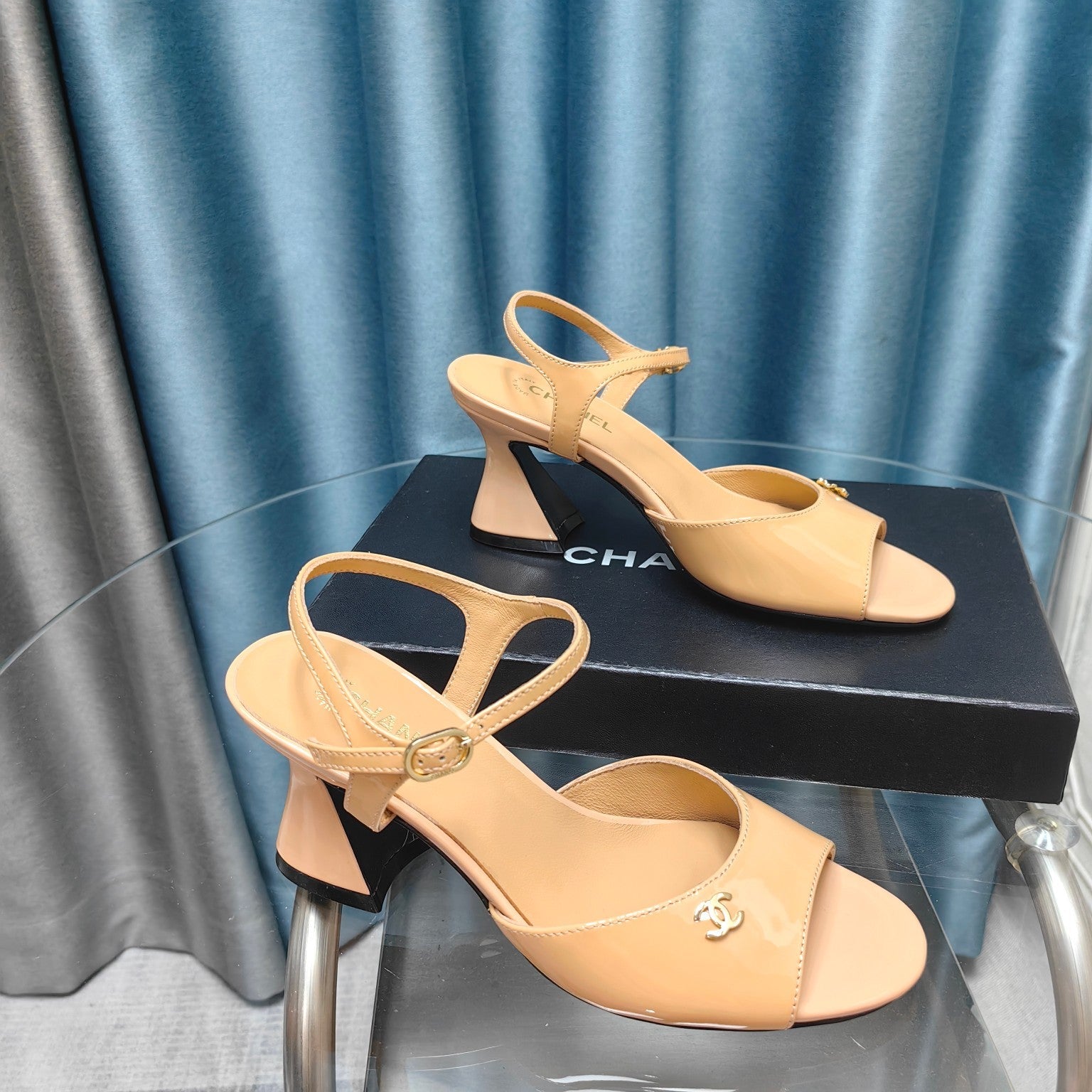 cc slingbacks sandal 85 beige patent calfskin