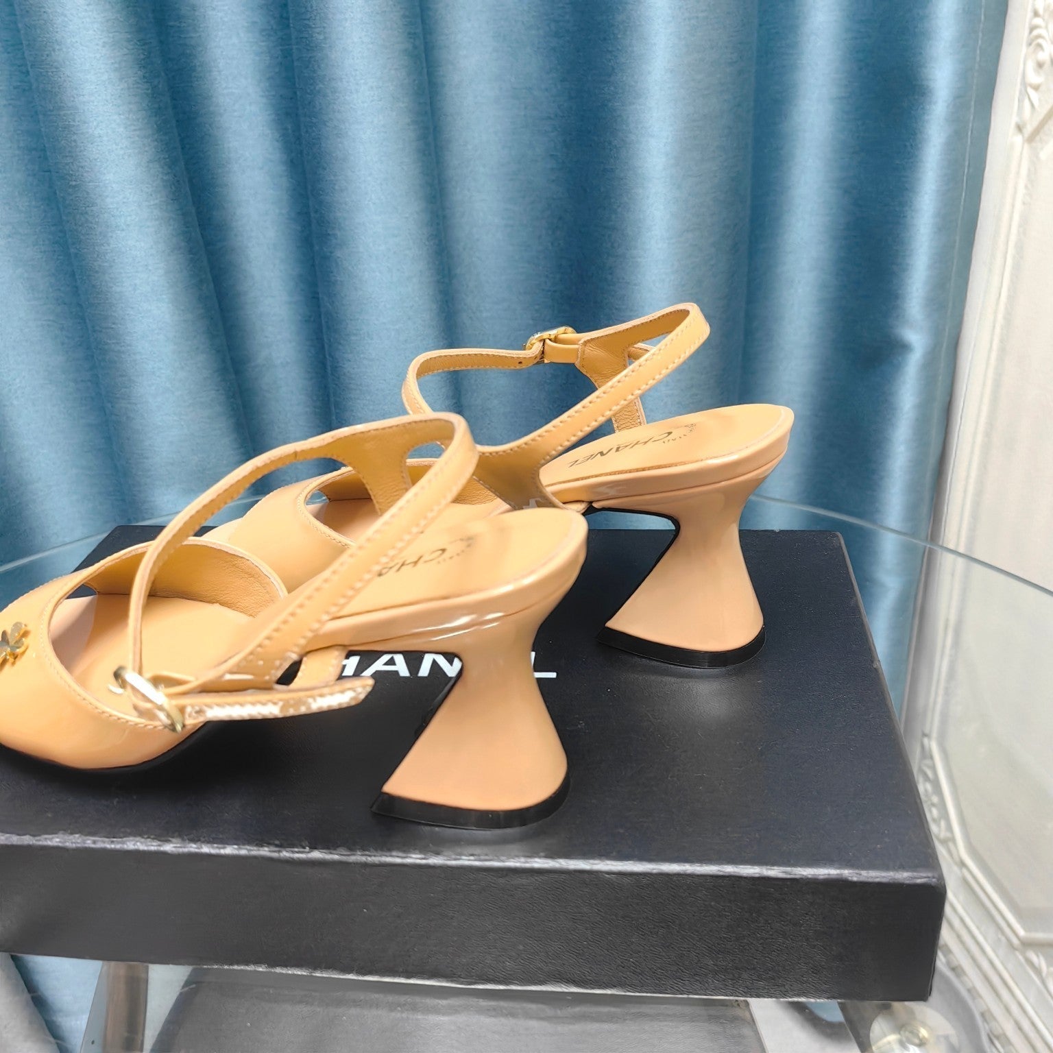 cc slingbacks sandal 85 beige patent calfskin