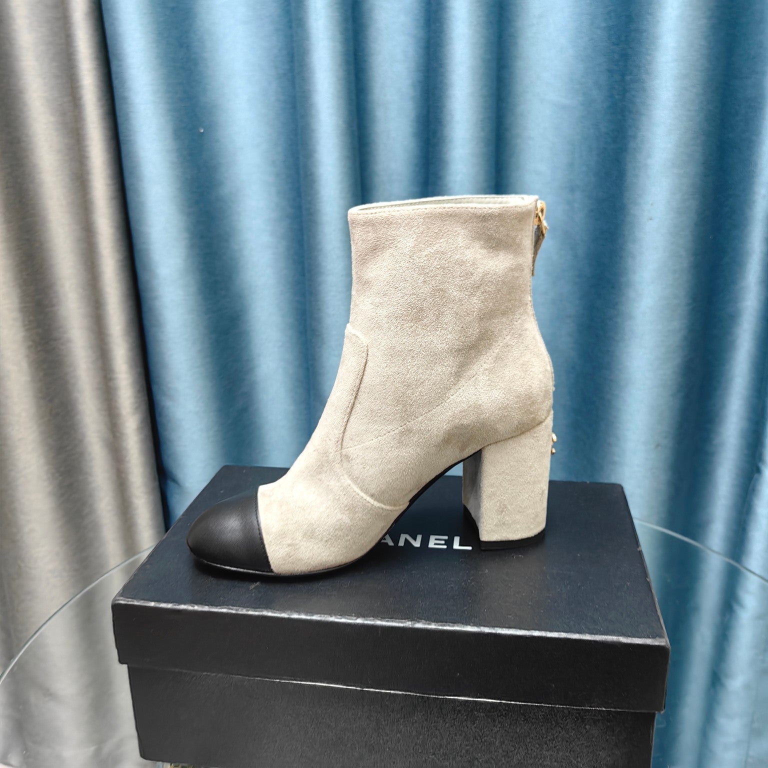 CC Ankle Boots 70mm White Suede