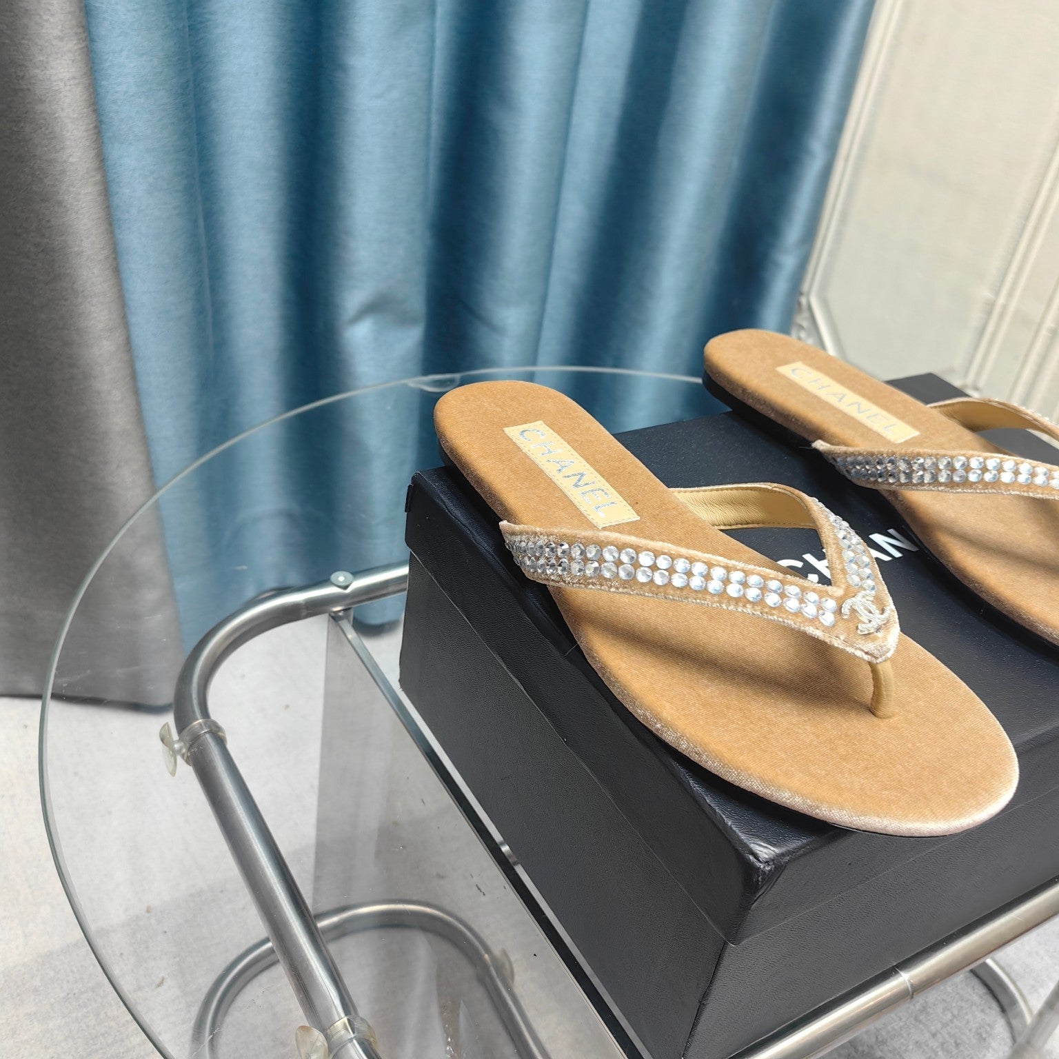 CC Thong Beige Velvet Silver Strass