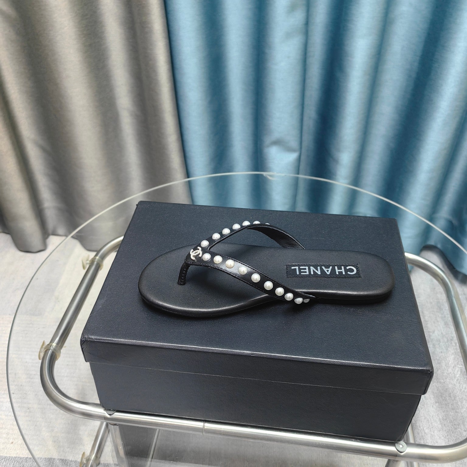 CC Thong Black Calfskin Pearl
