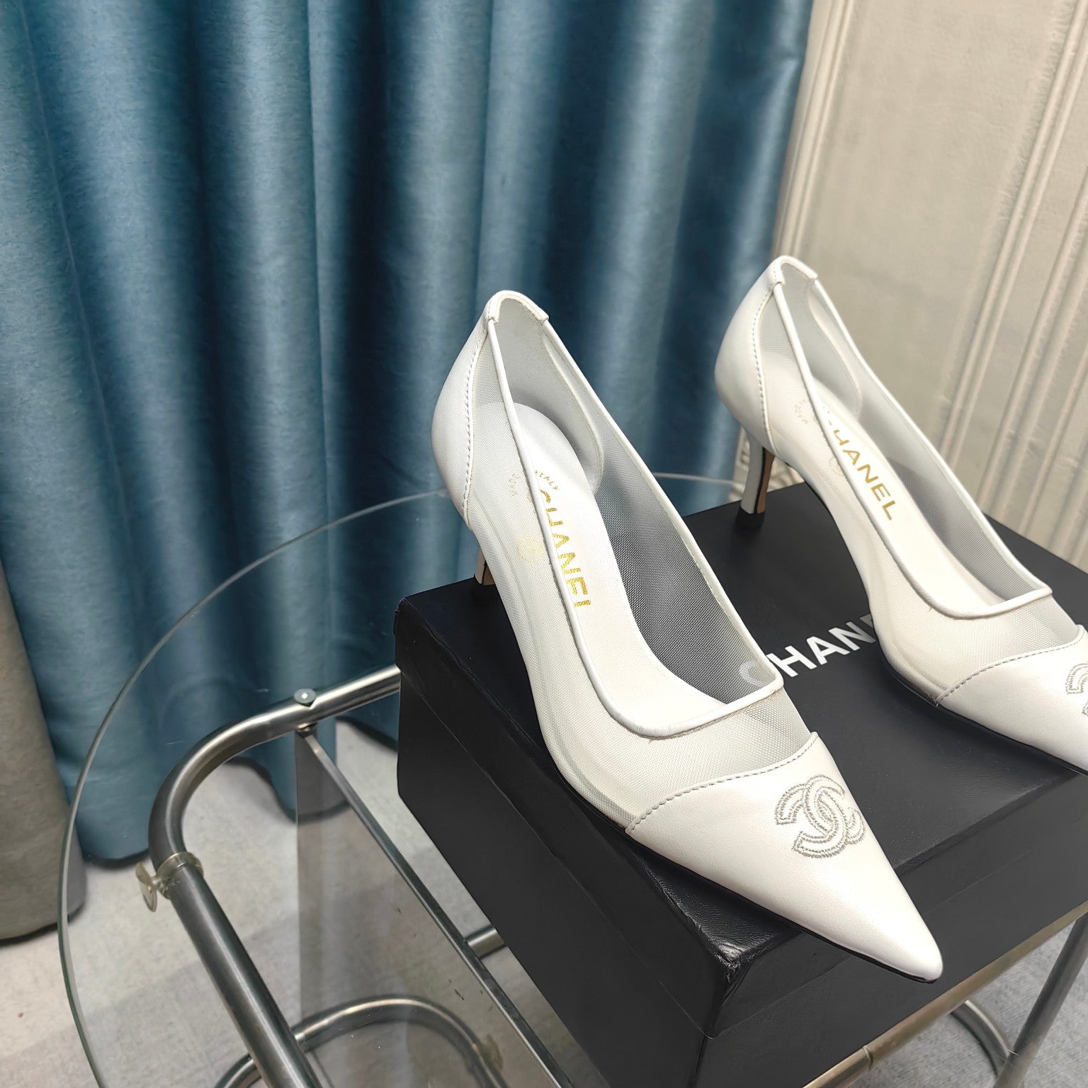 CC Pumps 50 White Mesh Leather Pointed Toe