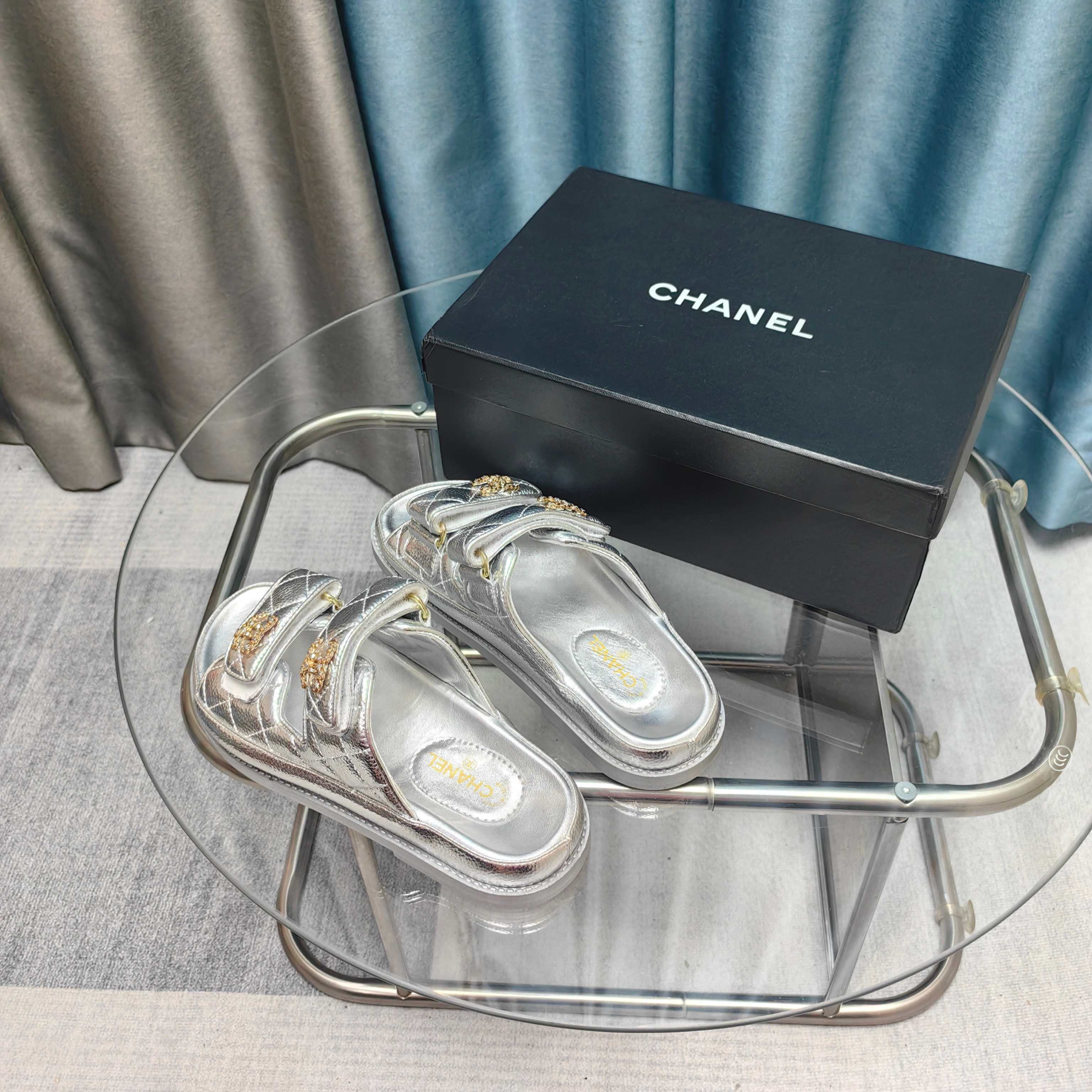 CC 25C Dad Mule Silver Metalic Grained Calfskin