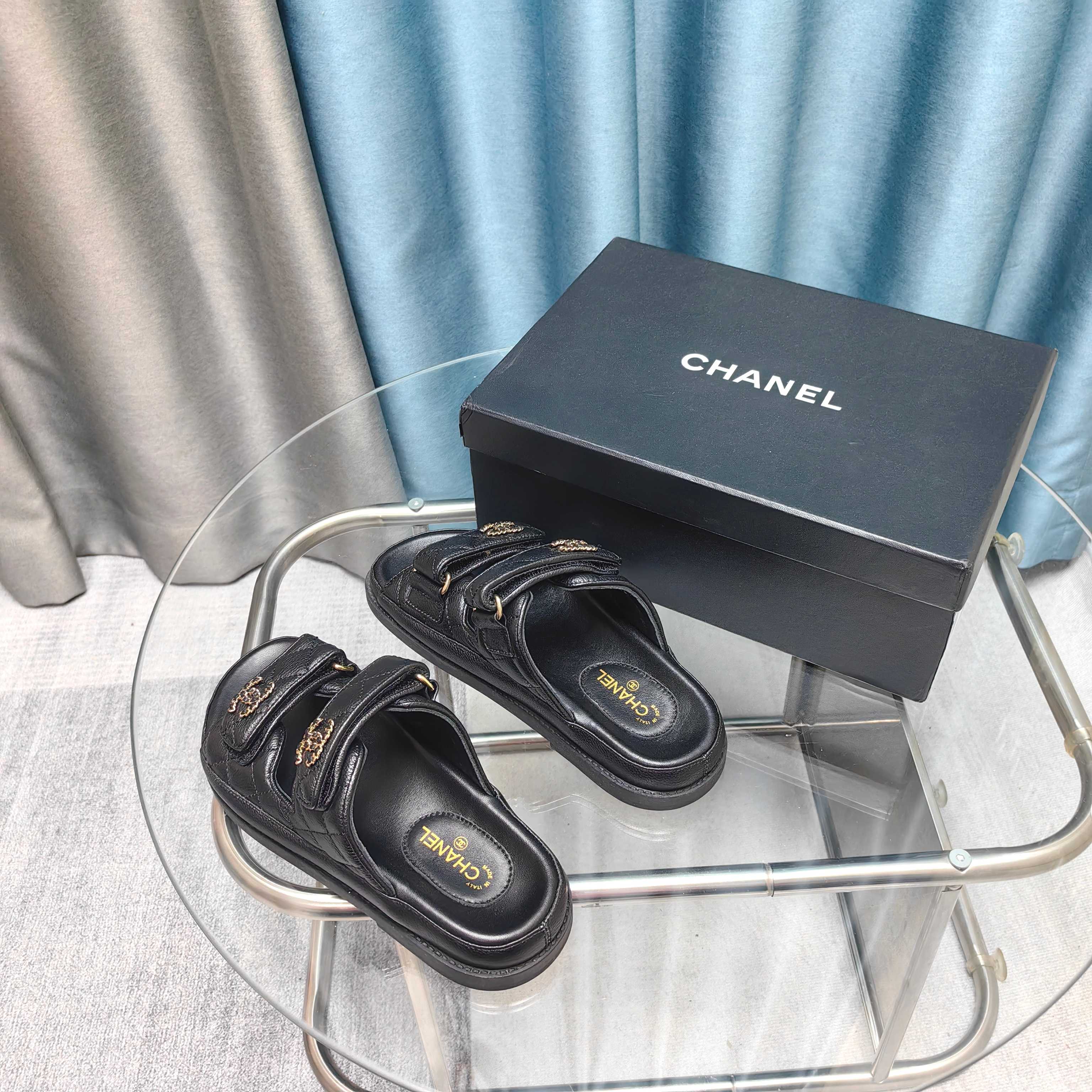 CC 25C Dad Mule Black Grained Calfskin