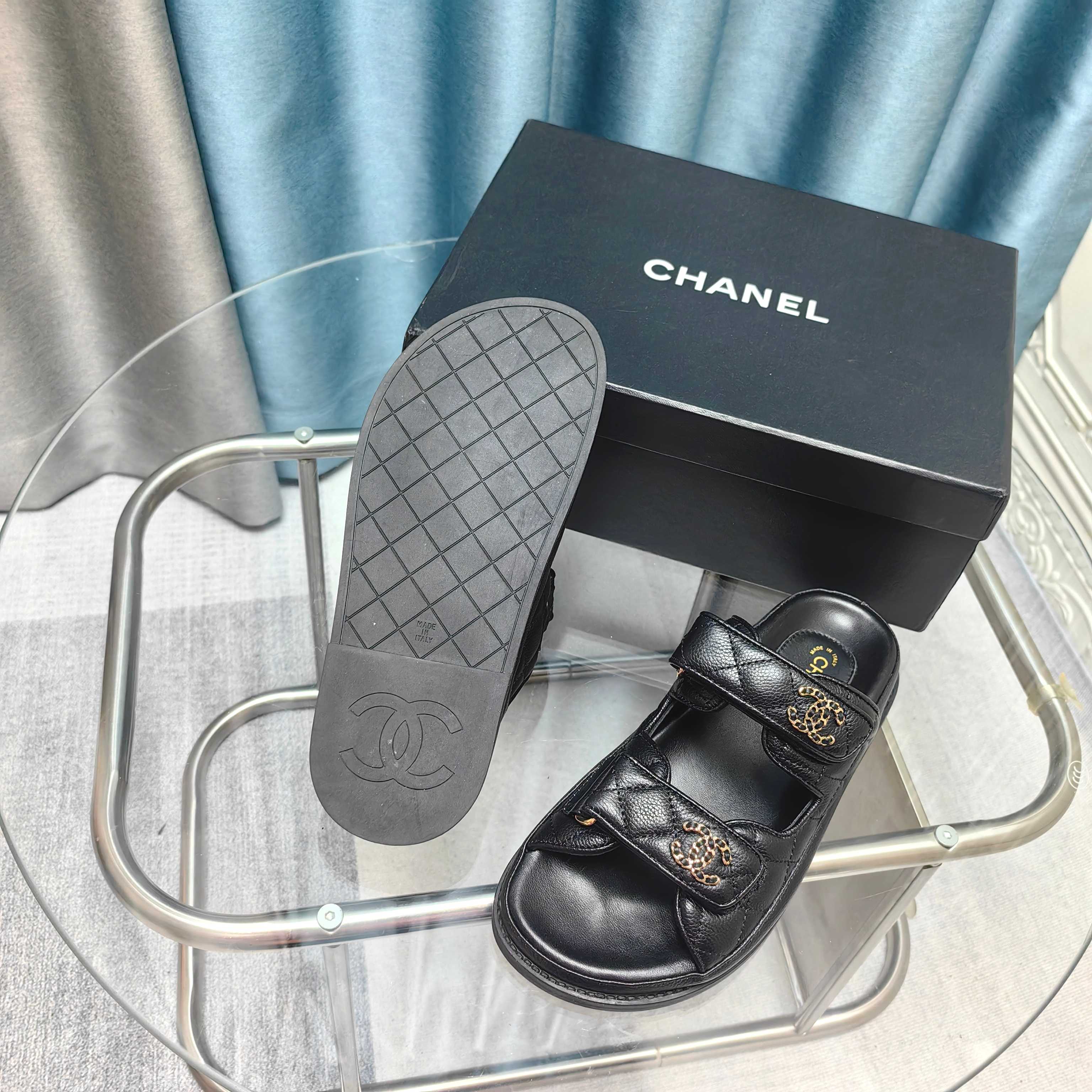 CC 25C Dad Mule Black Grained Calfskin