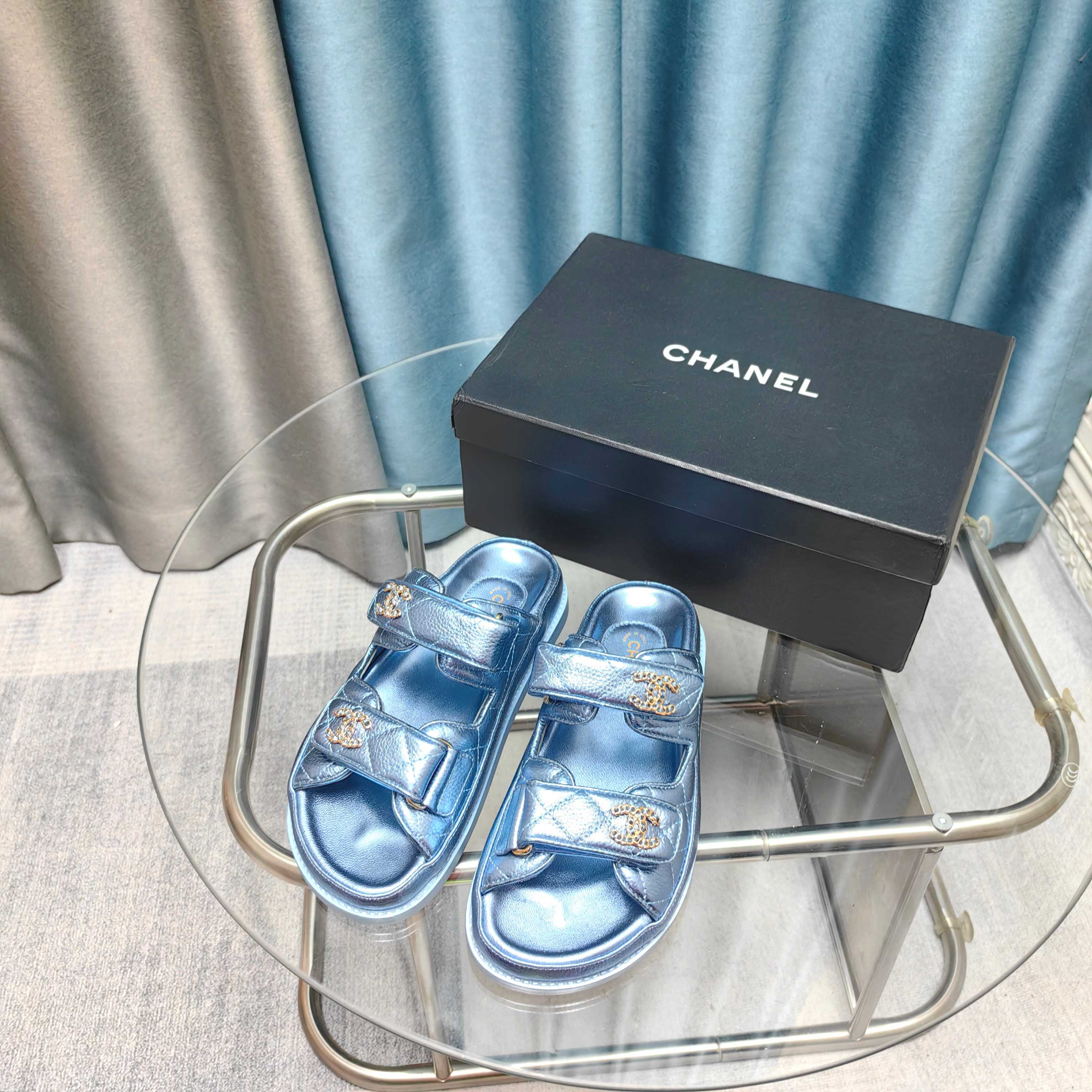 CC 25C Dad Mule Cloud Blue Metalic Grained Calfskin