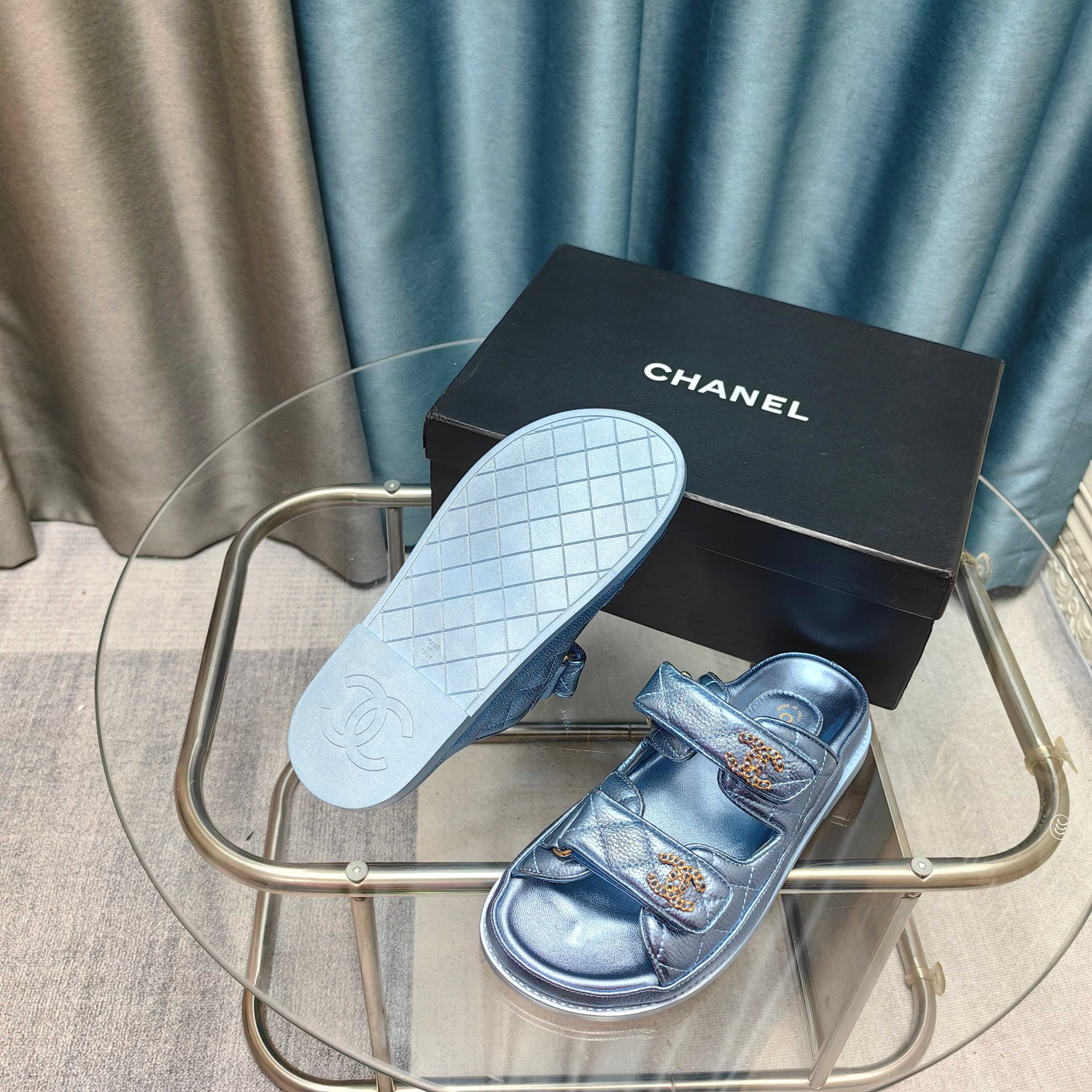 CC 25C Dad Mule Cloud Blue Metalic Grained Calfskin