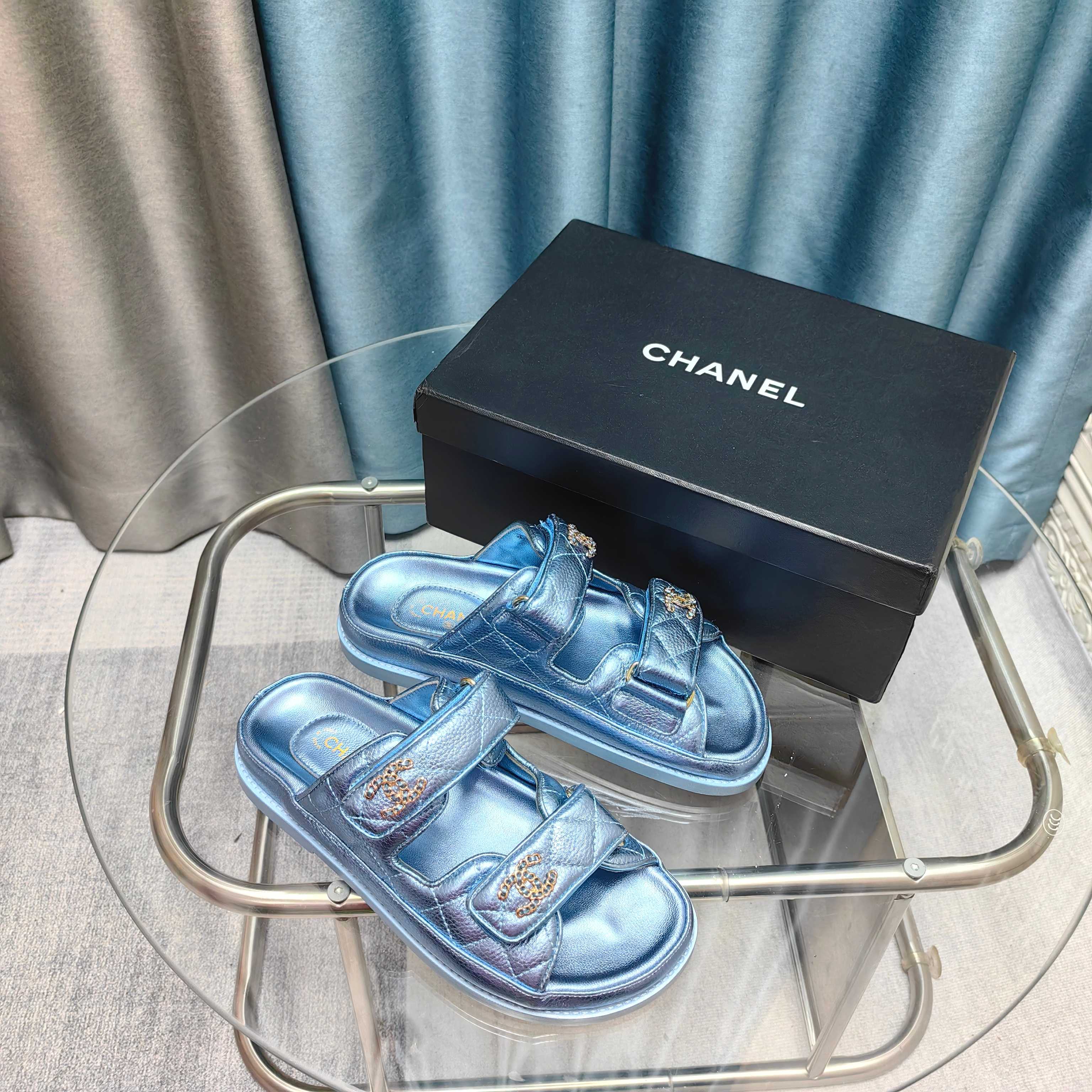 CC 25C Dad Mule Cloud Blue Metalic Grained Calfskin