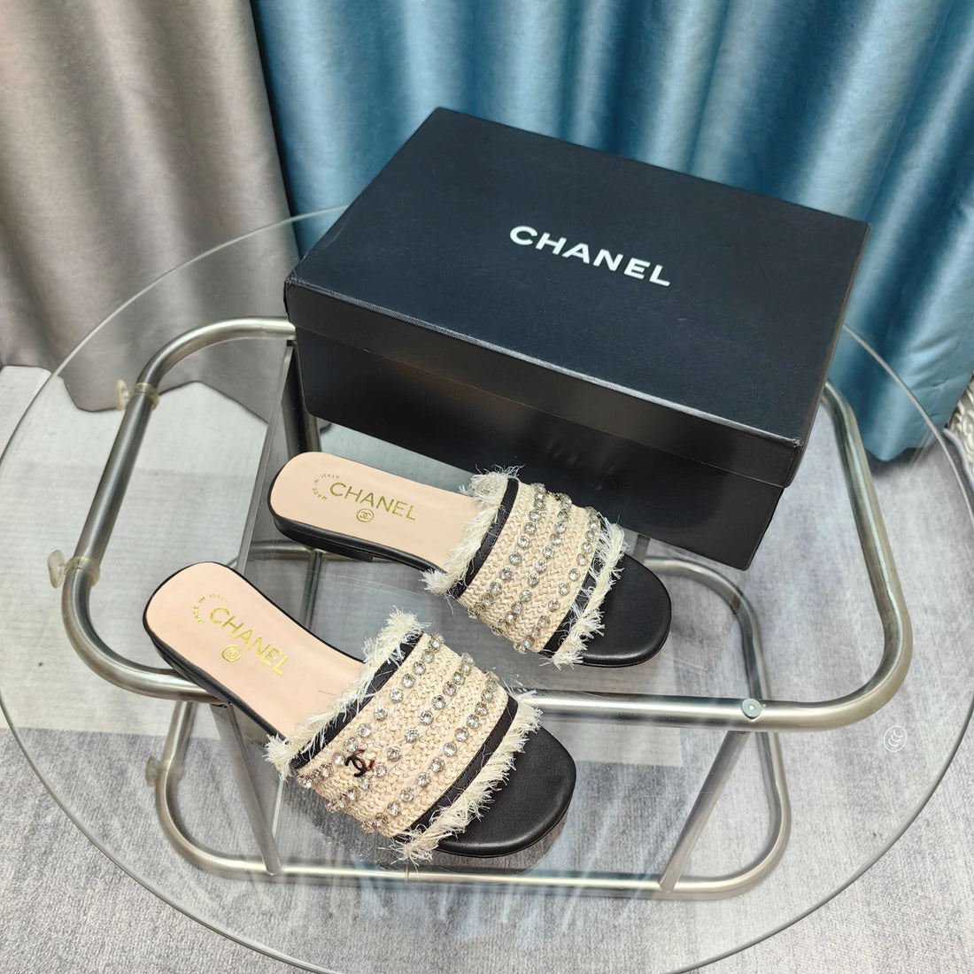 CC 25 Mule Raffia Strass