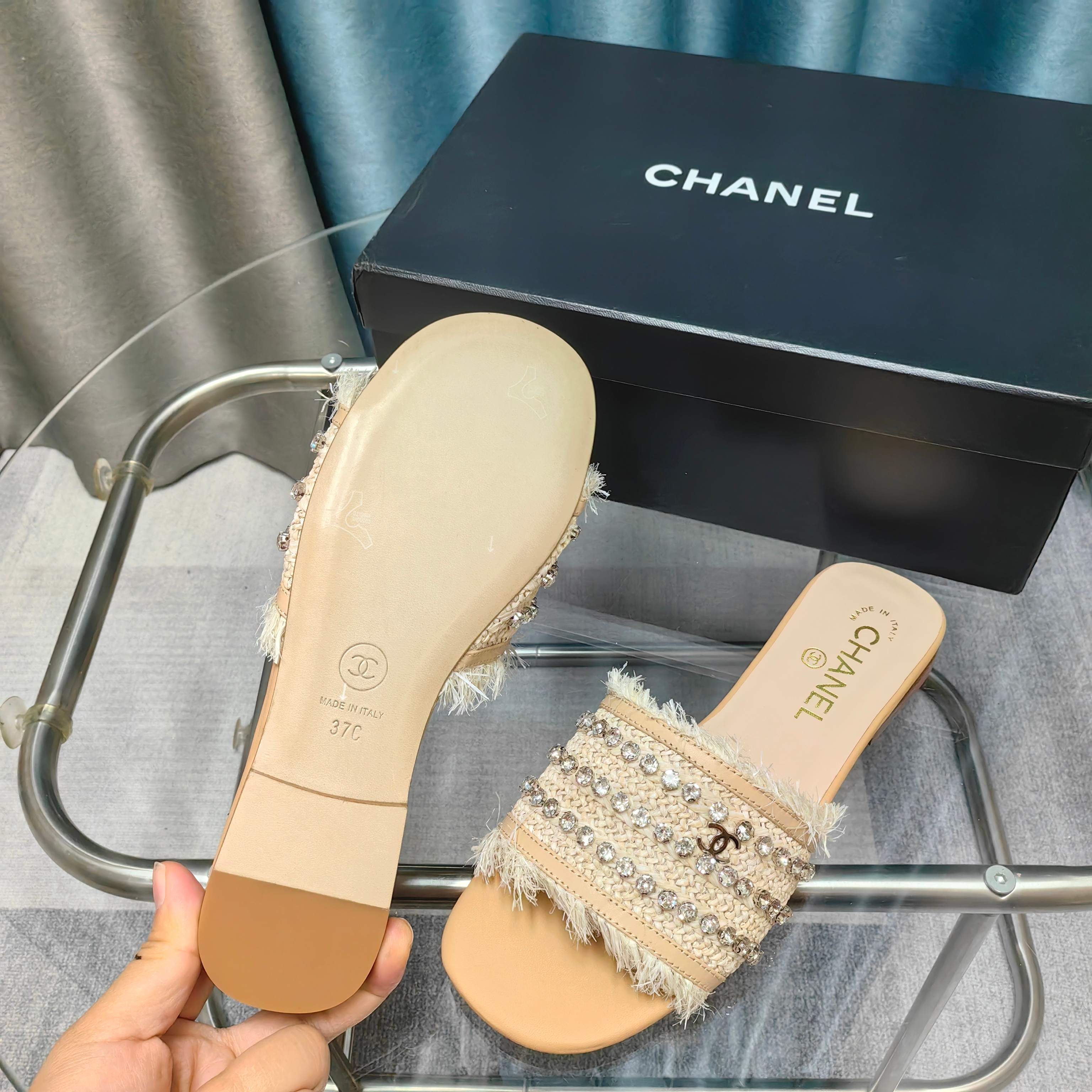 CC 25 Mule Raffia Strass