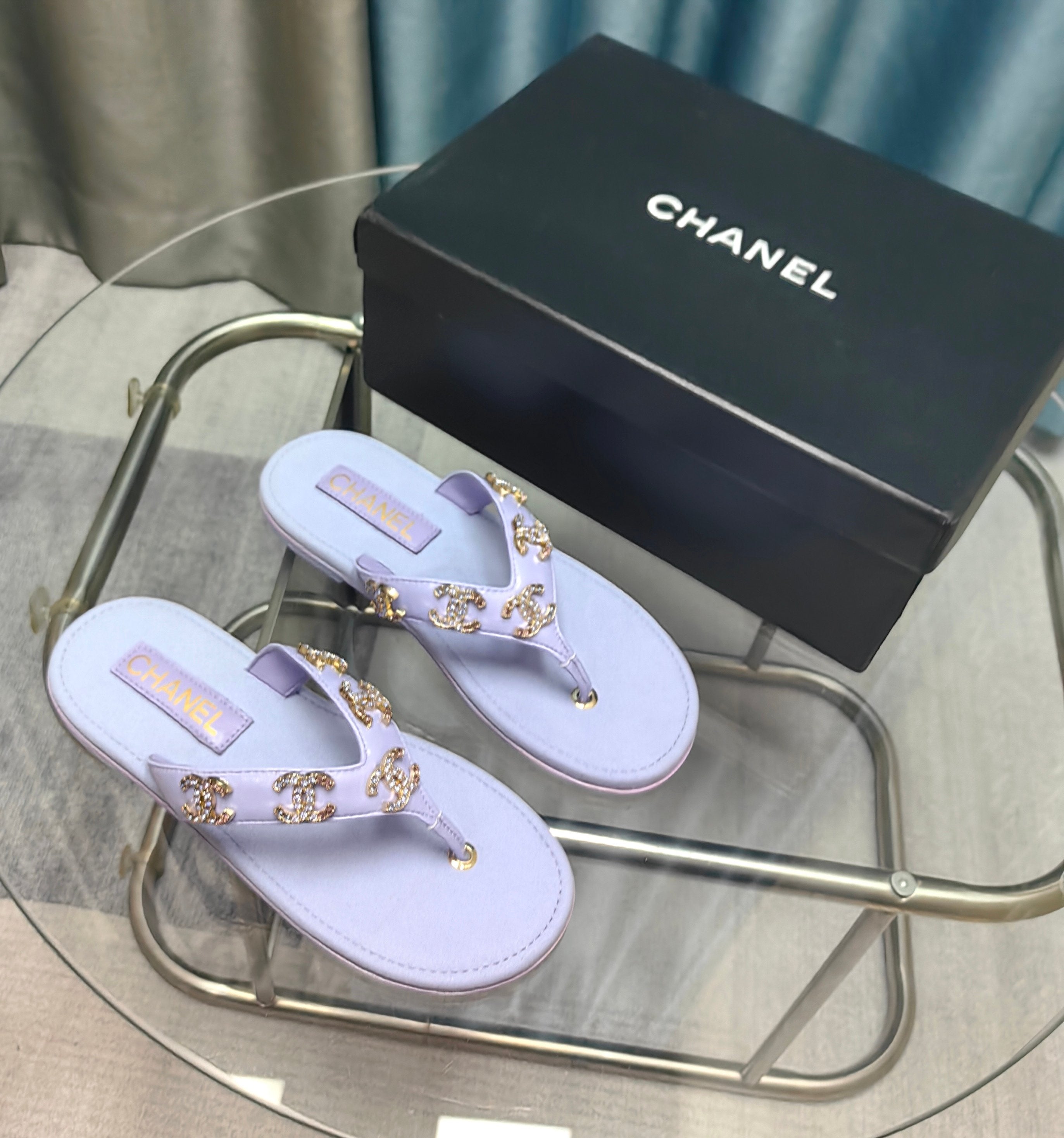 CC 25 Thong Sandal Diamond CC Logo