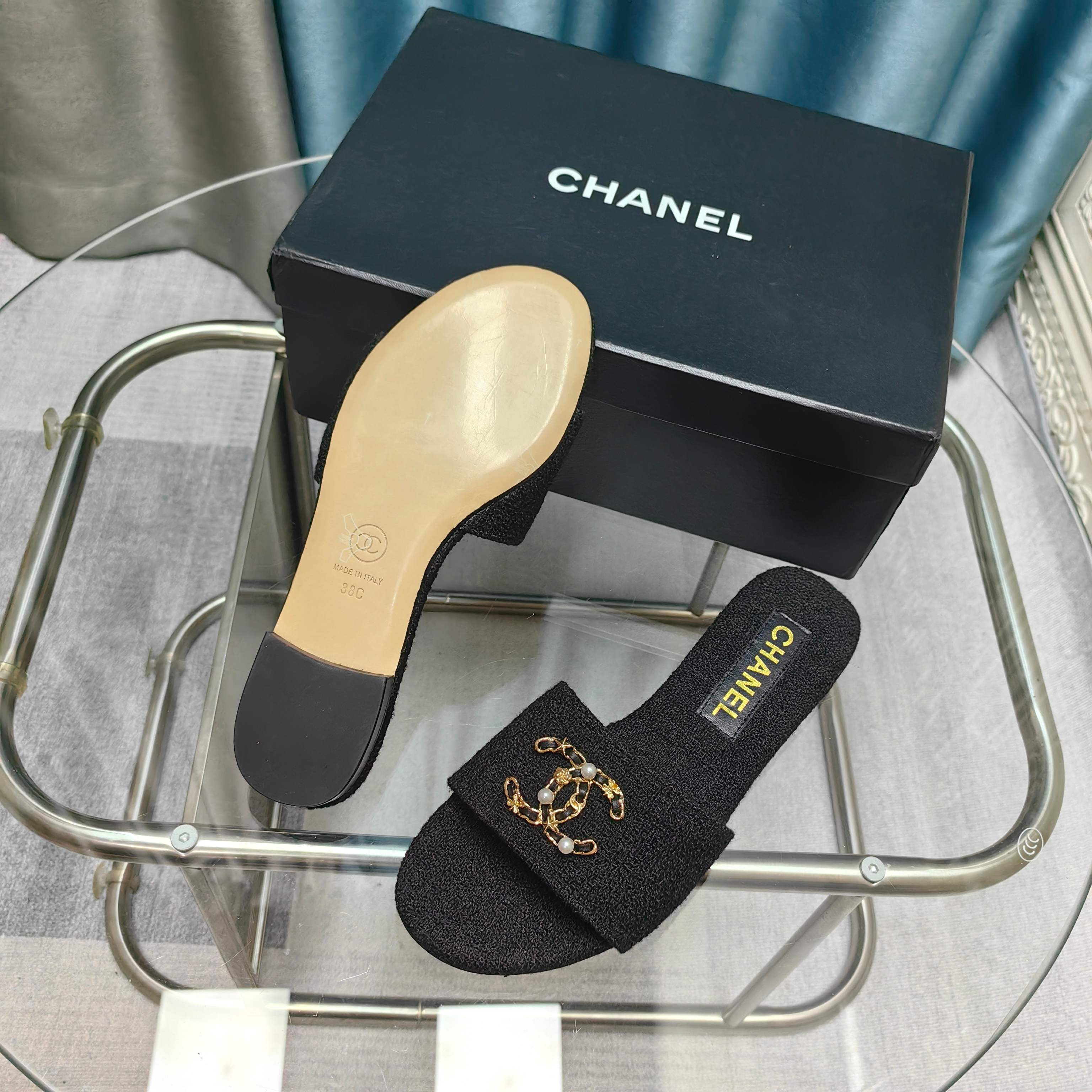 CC 25 Mule Tweed Mop