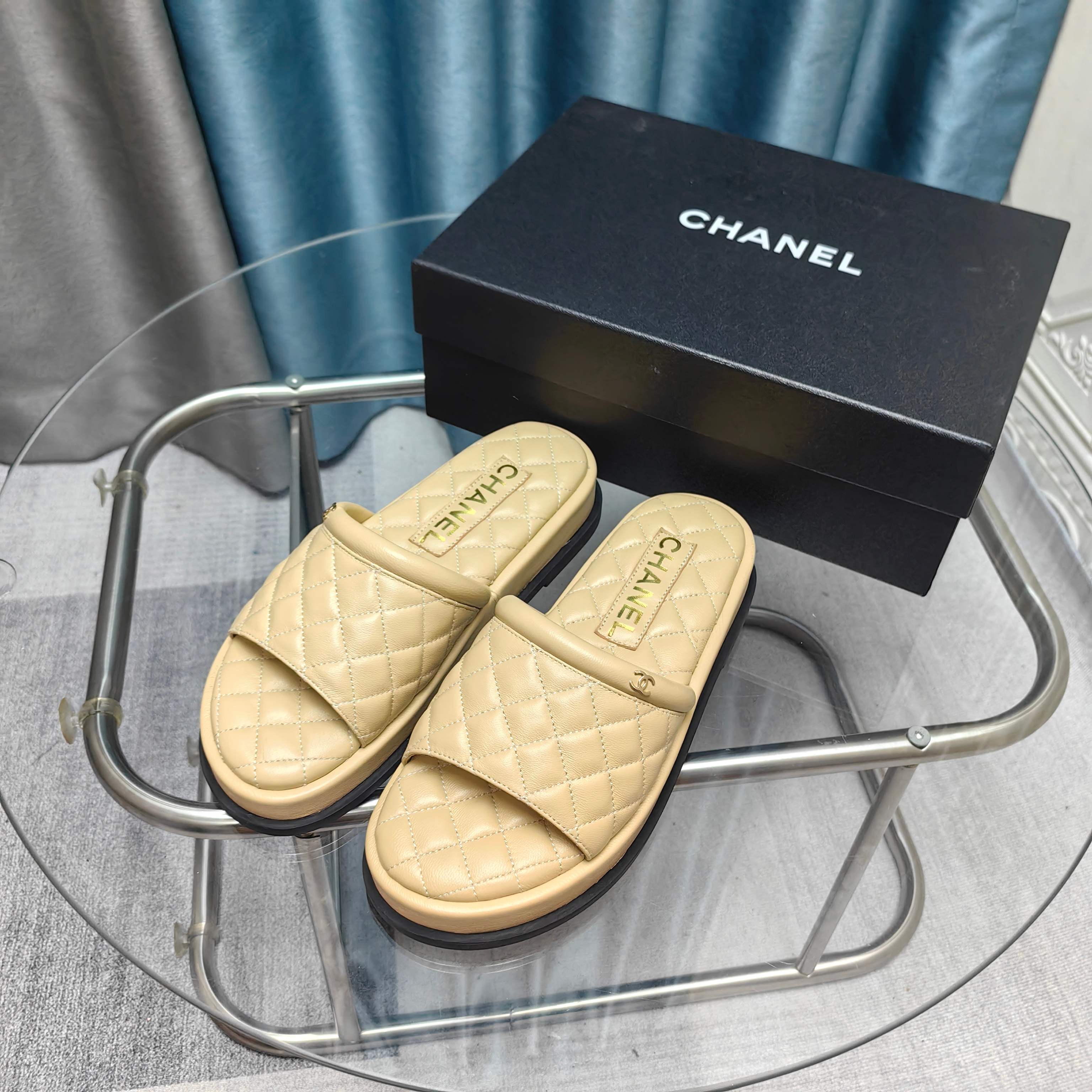 CC 25 Mule Quilted Calfskin