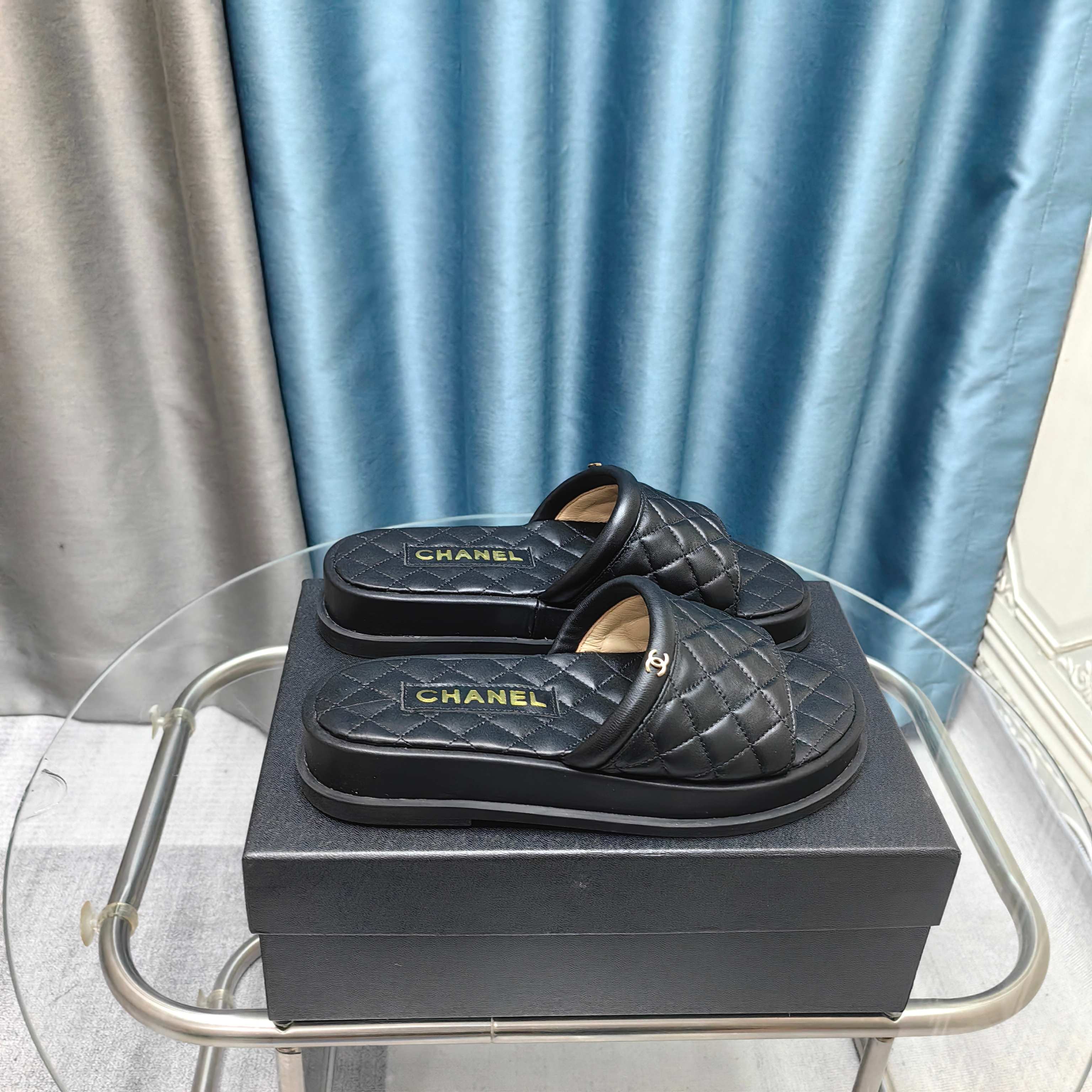 CC 25 Mule Quilted Calfskin