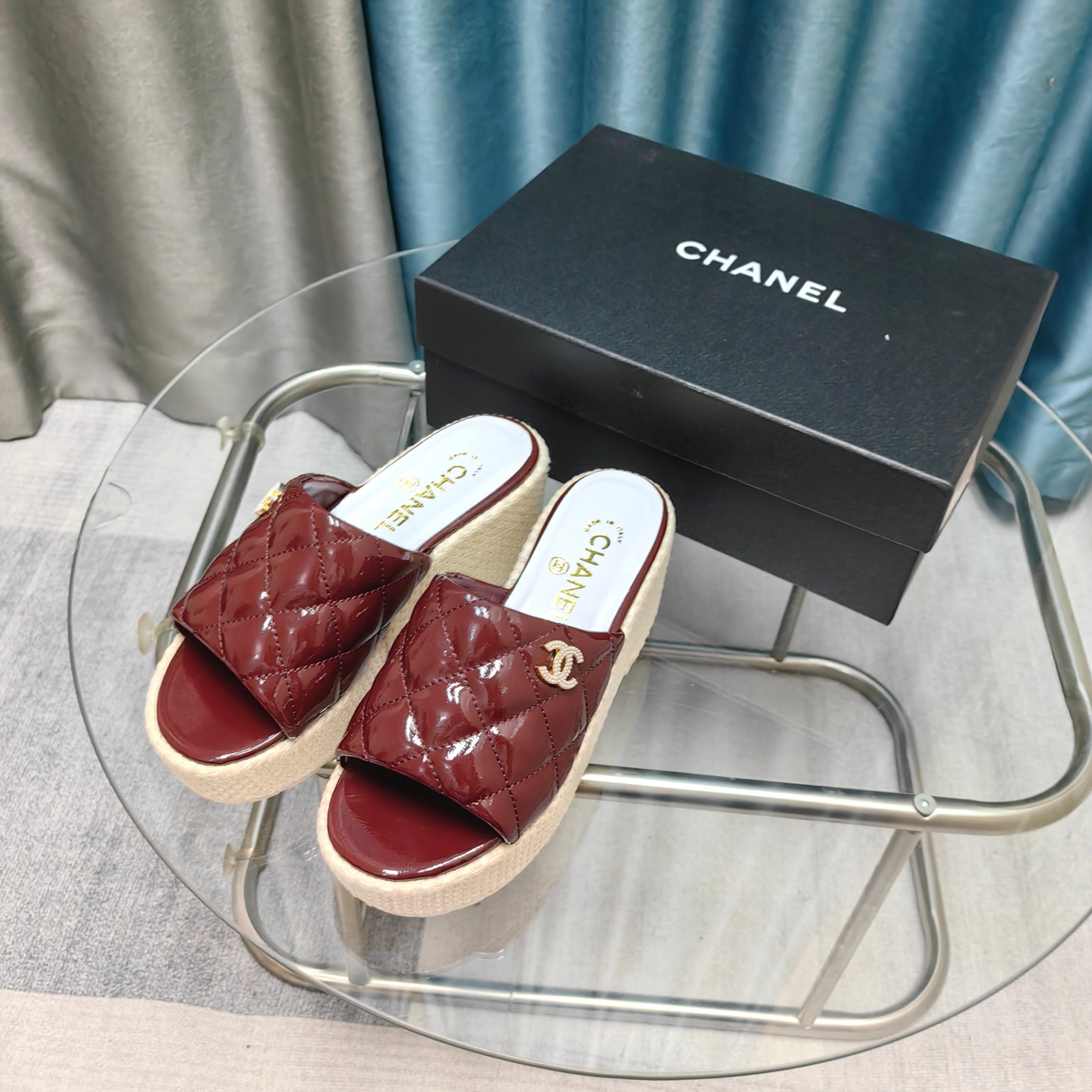 CC 25 Platform Sandal 10cm Patent Calfskin