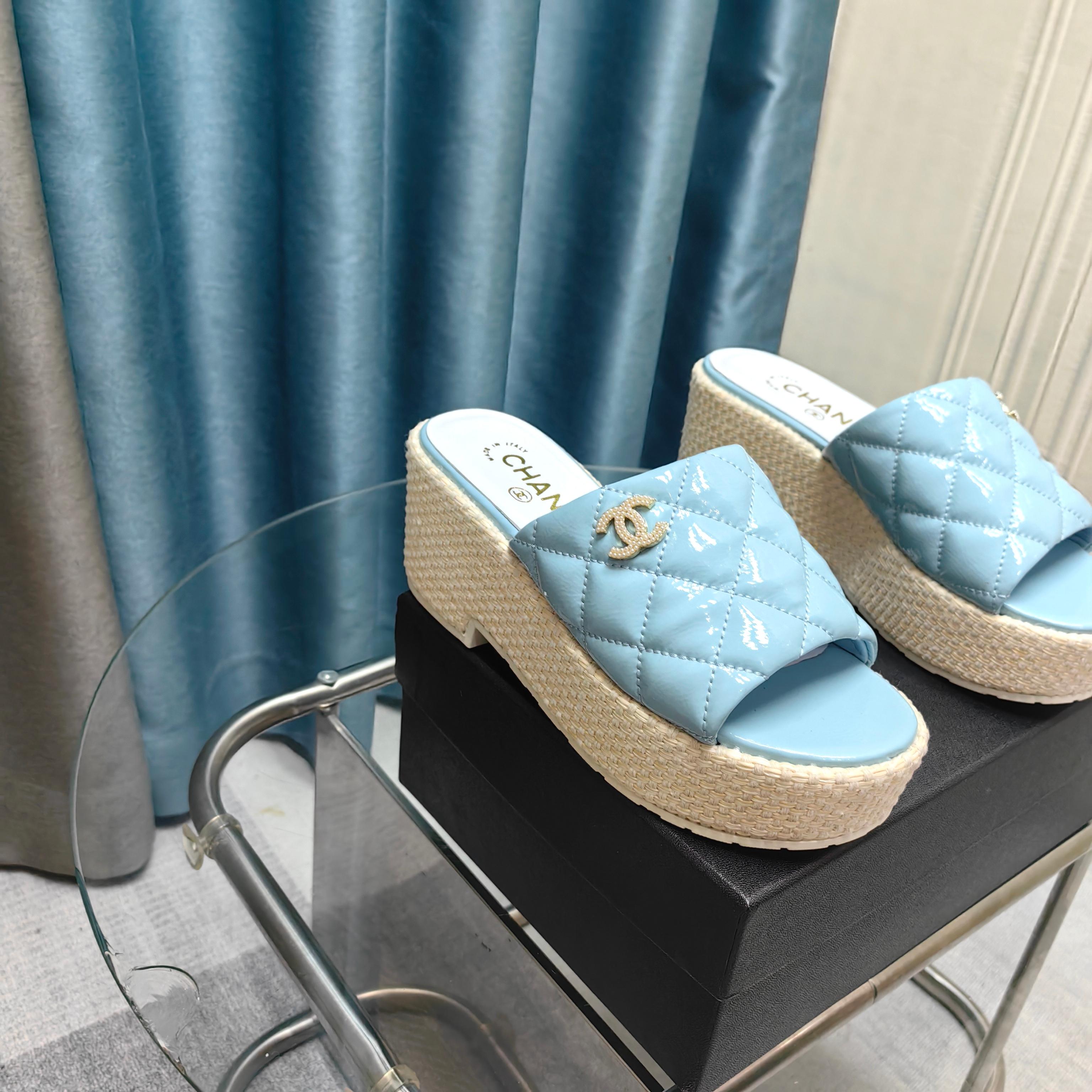 CC 25 Platform Sandal 10cm Patent Calfskin