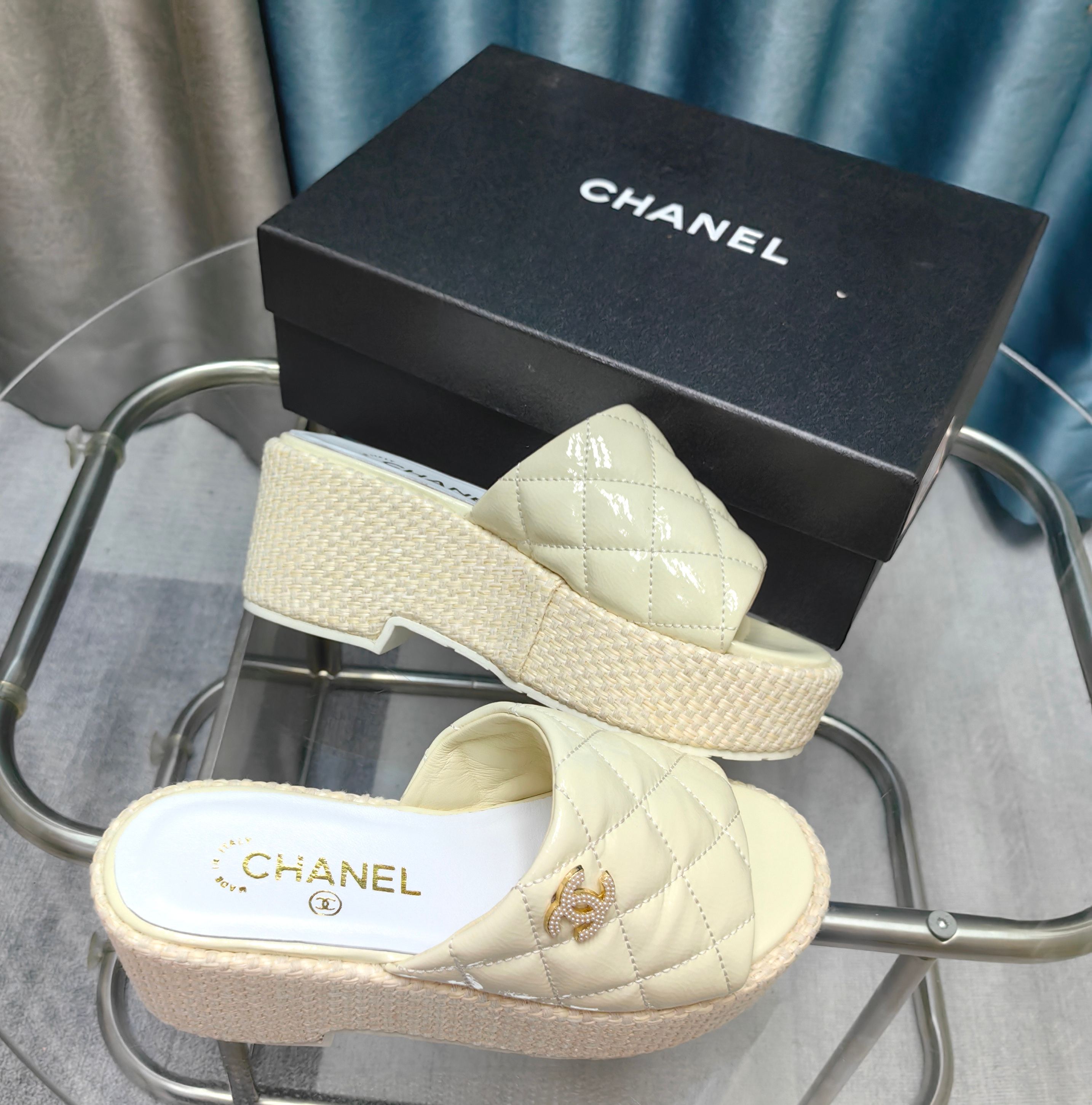 CC 25 Platform Sandal 10cm Patent Calfskin