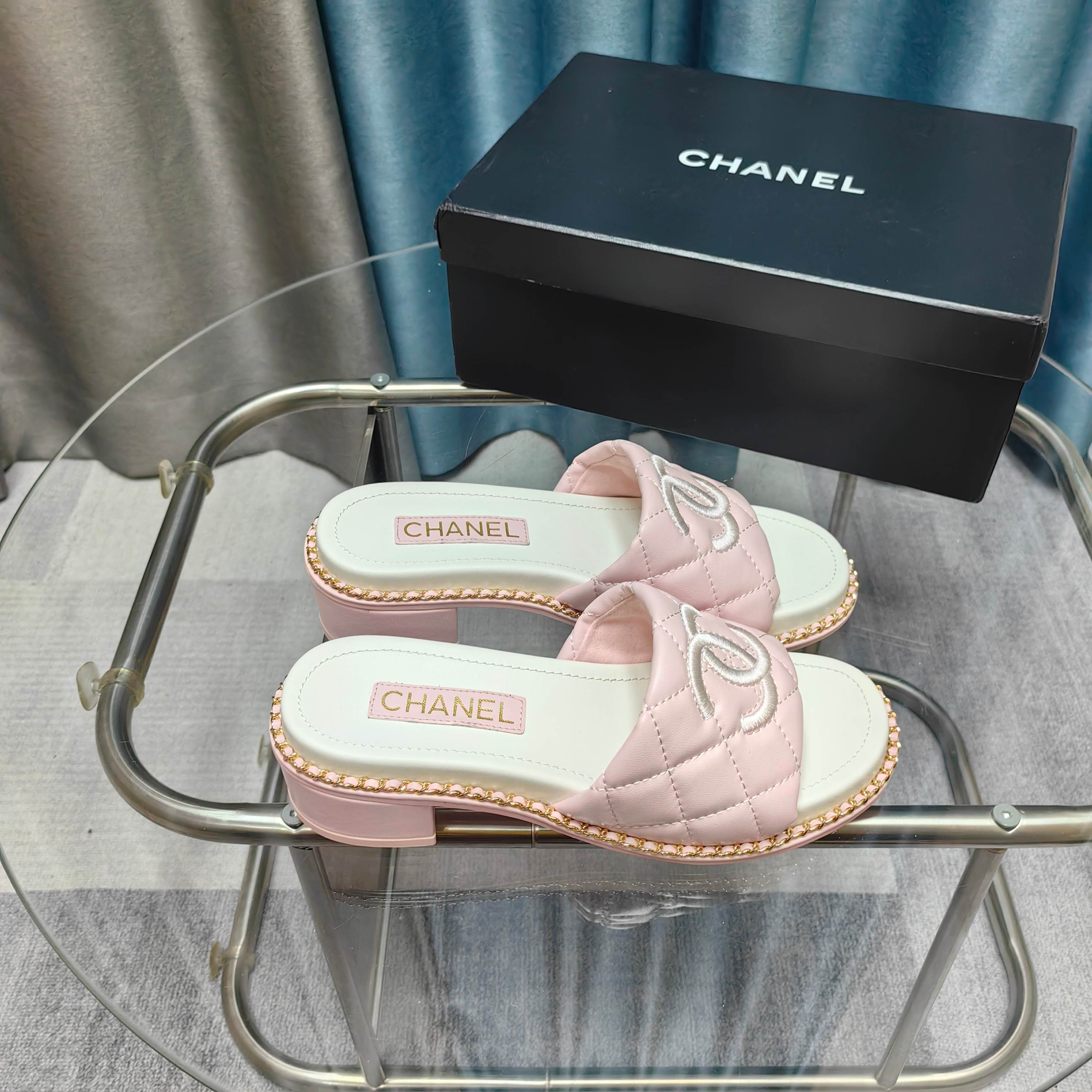 CC 25 Sandal 5cm Quilted Calfskin Leather Chain