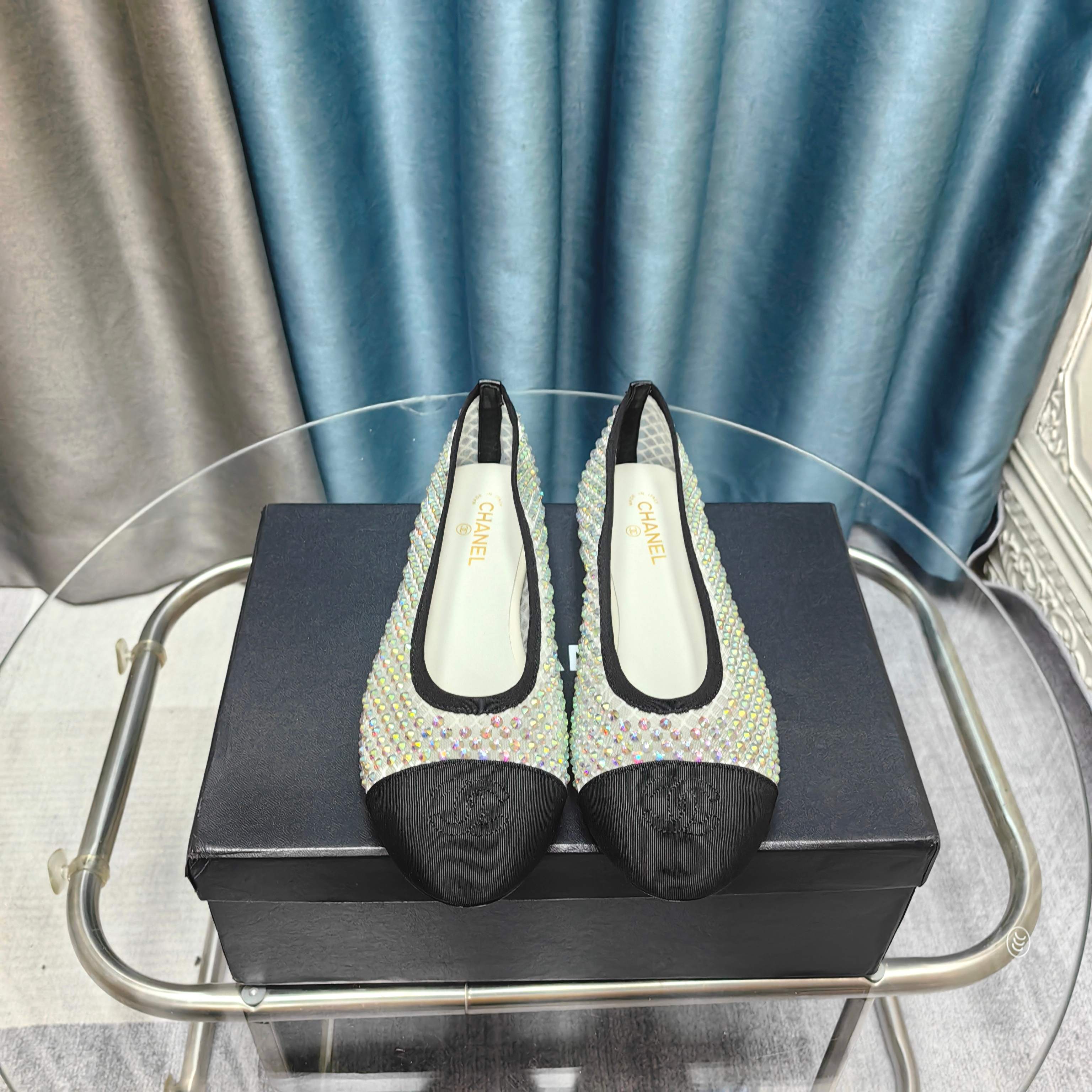 CC 25P Ballet Flat White Mesh Fabric