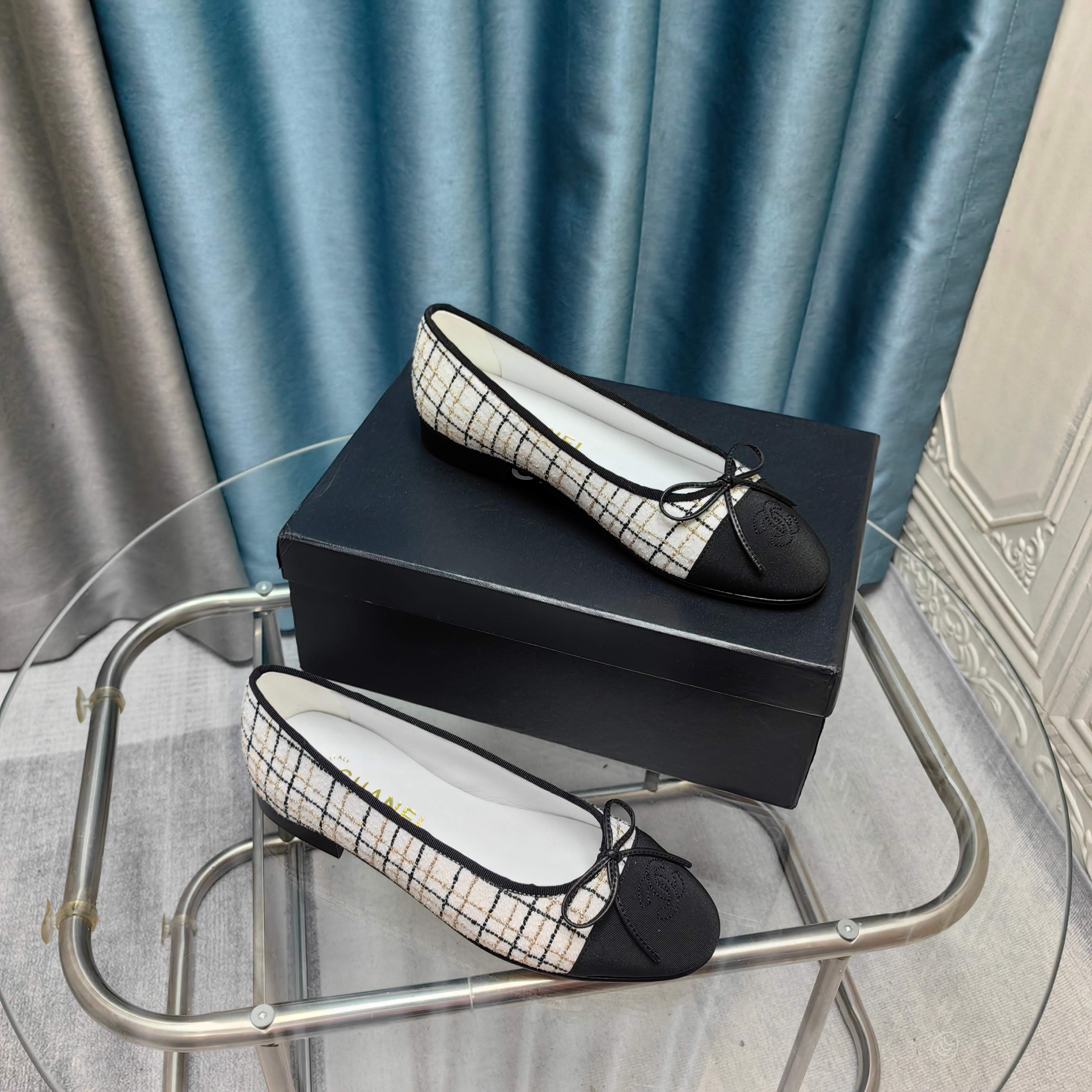 CC 25P Ballet Flat White Tweed Black Grosgrain