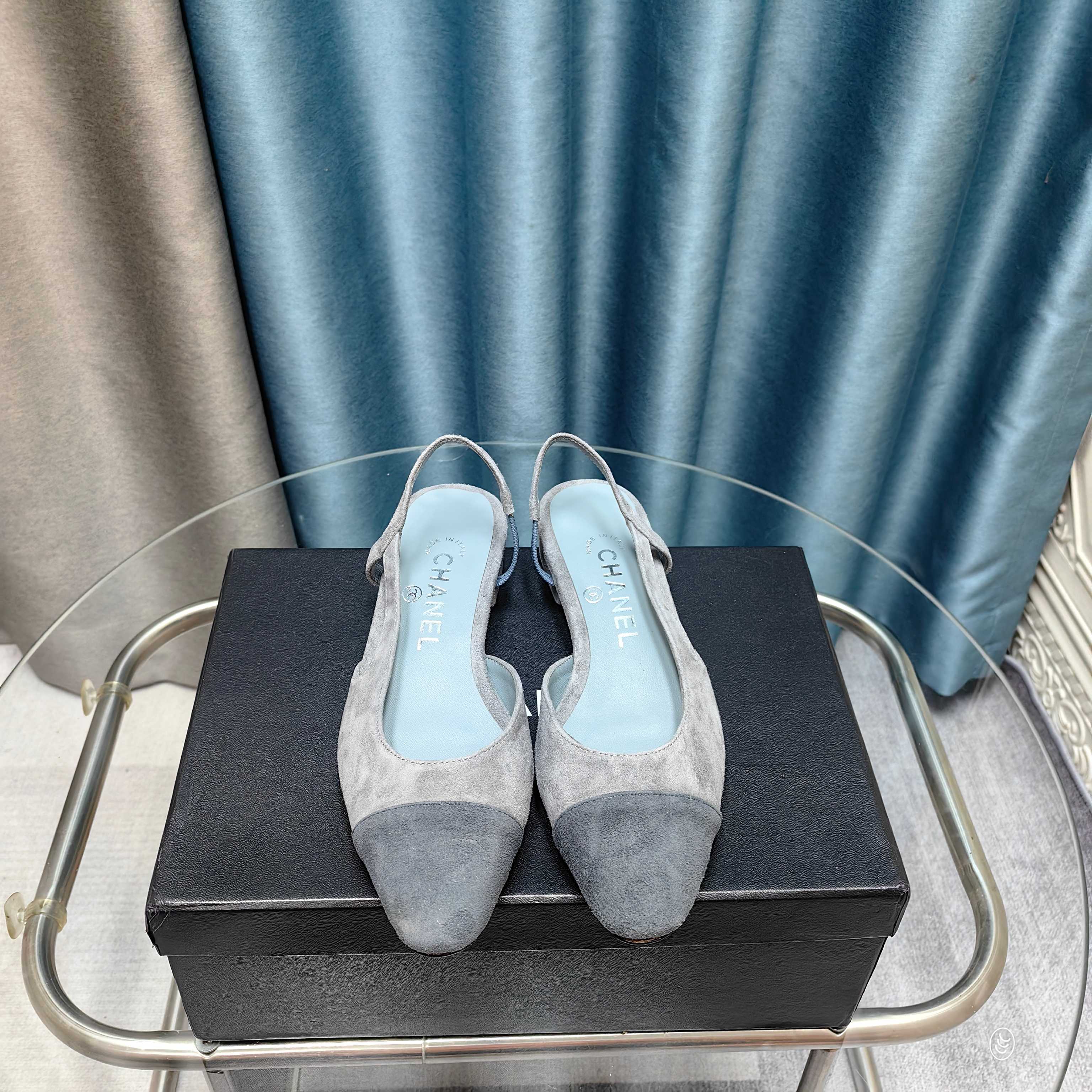 CC 25 Slingback Grey Suede