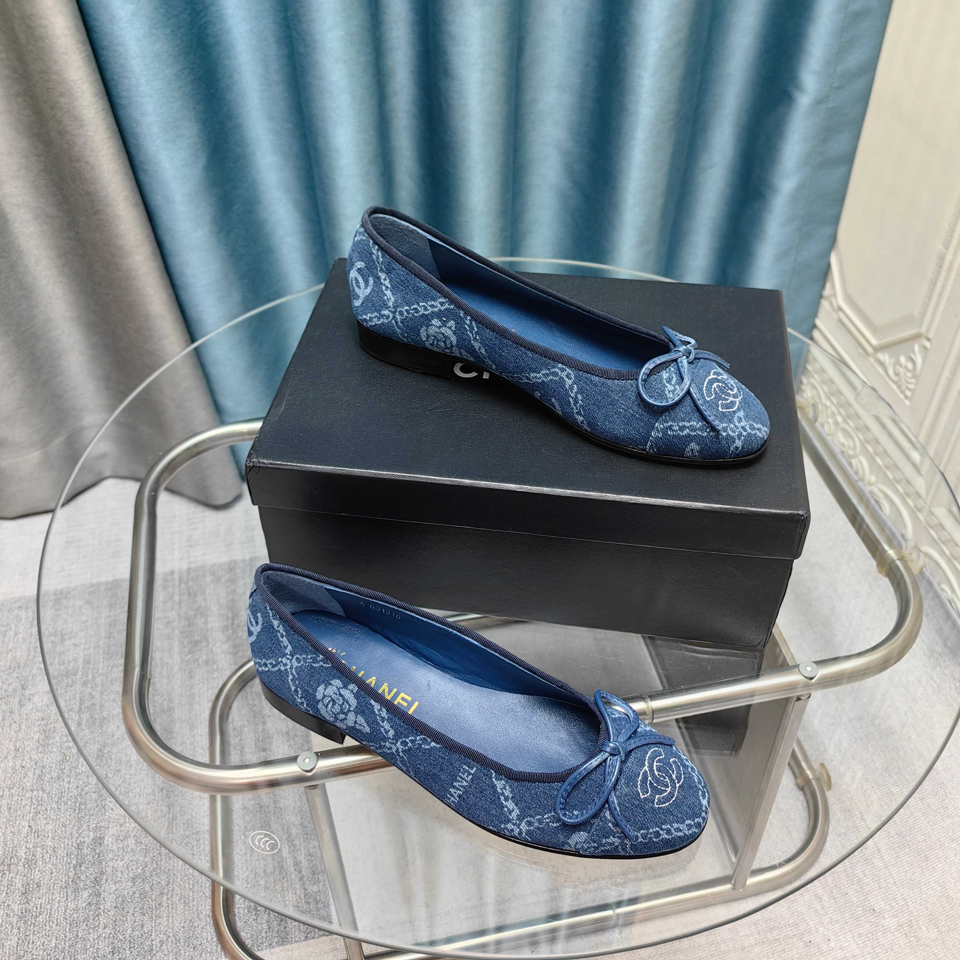 CC 25P Ballet Flat Blue Denim Flower