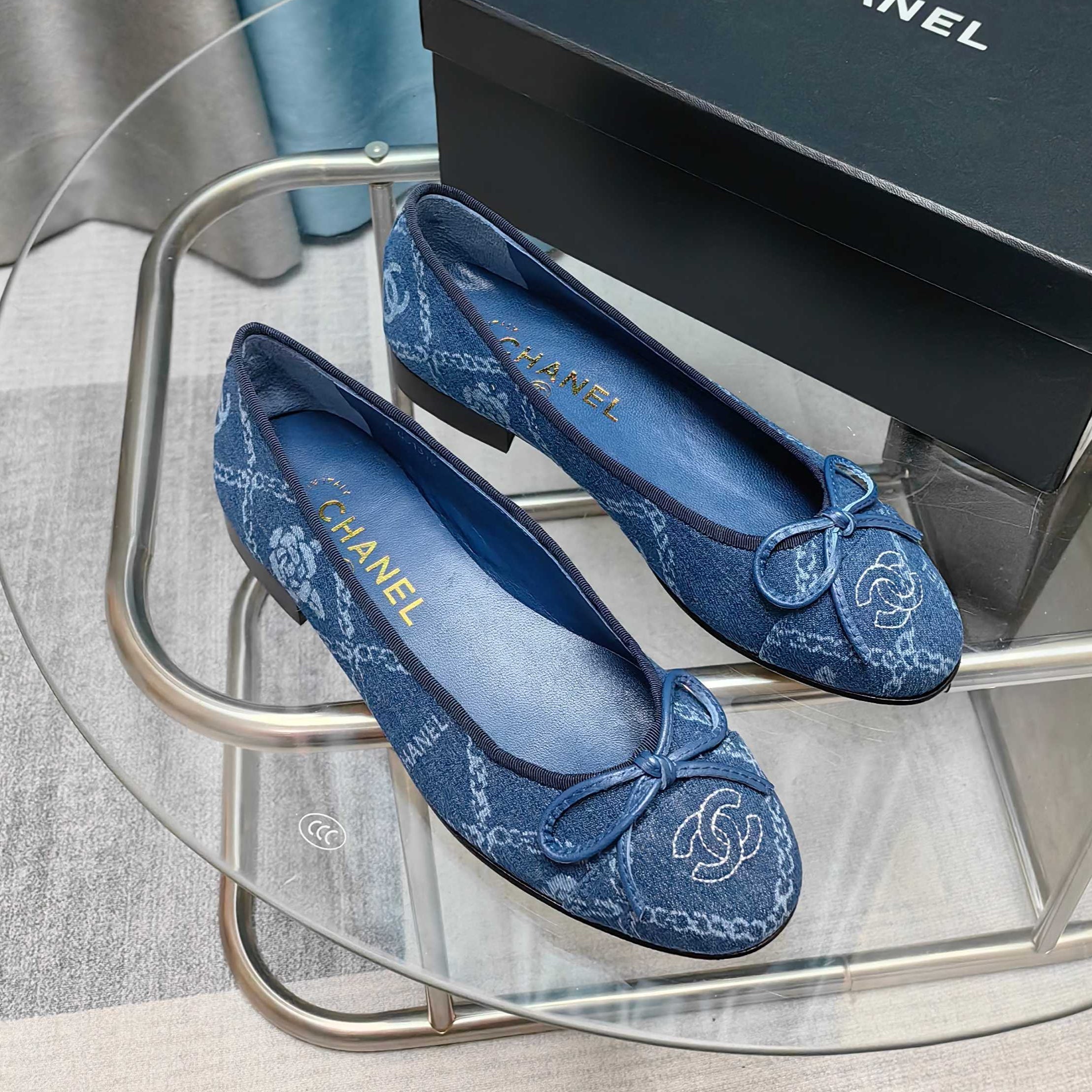 CC 25P Ballet Flat Blue Denim Flower