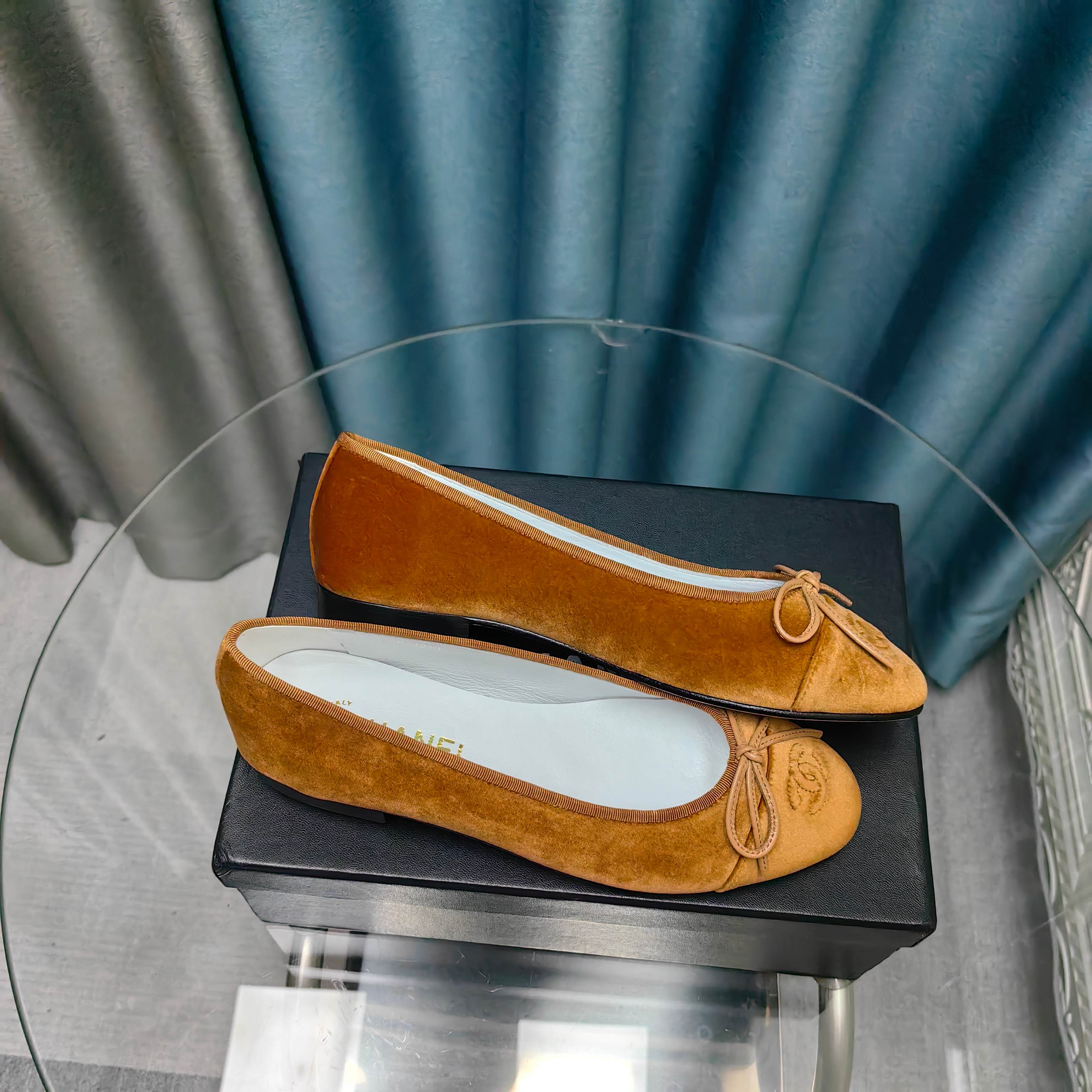 CC 25P Ballet Flat Brown Velvet