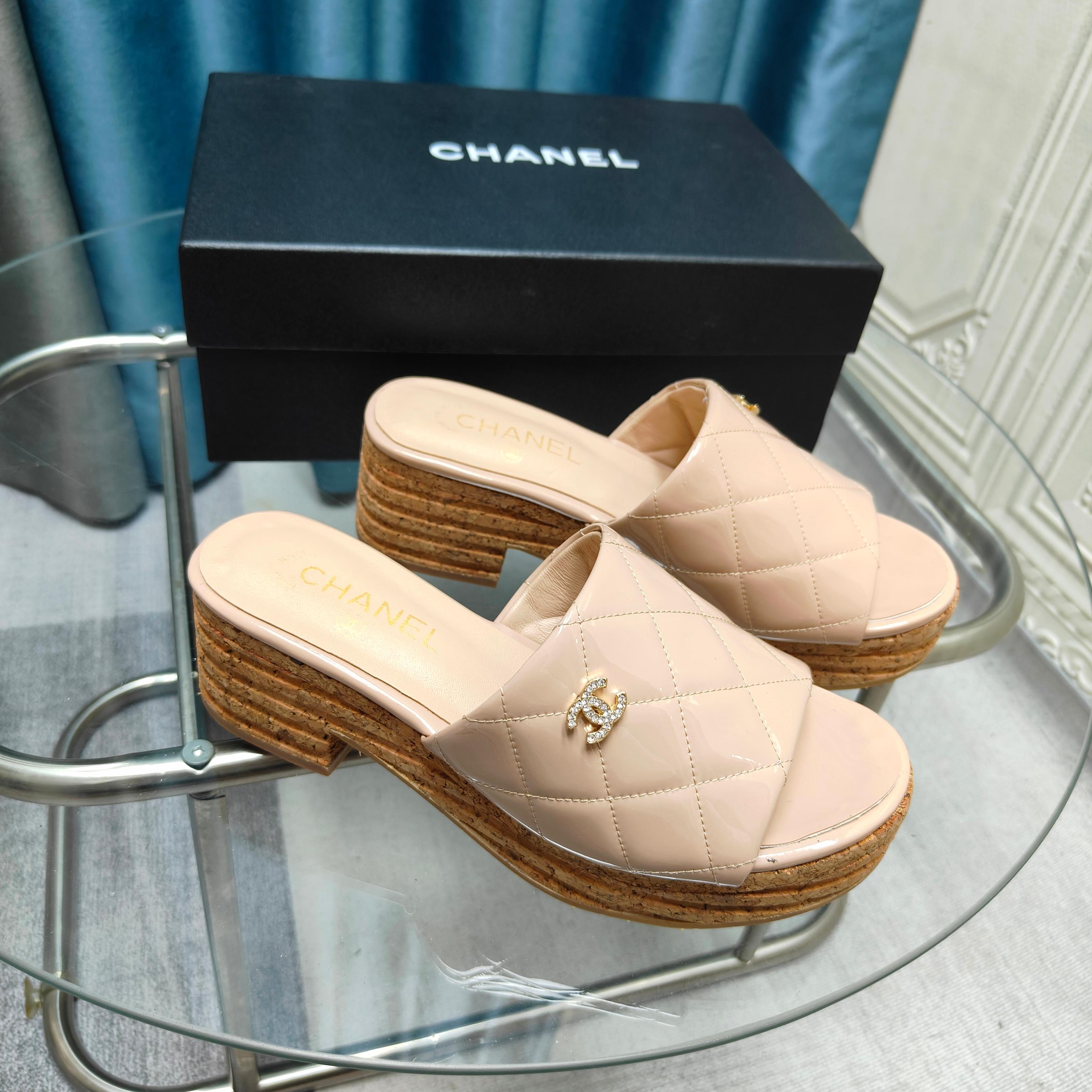 CC 25 Platform Sandal 10cm Patent Calfskin