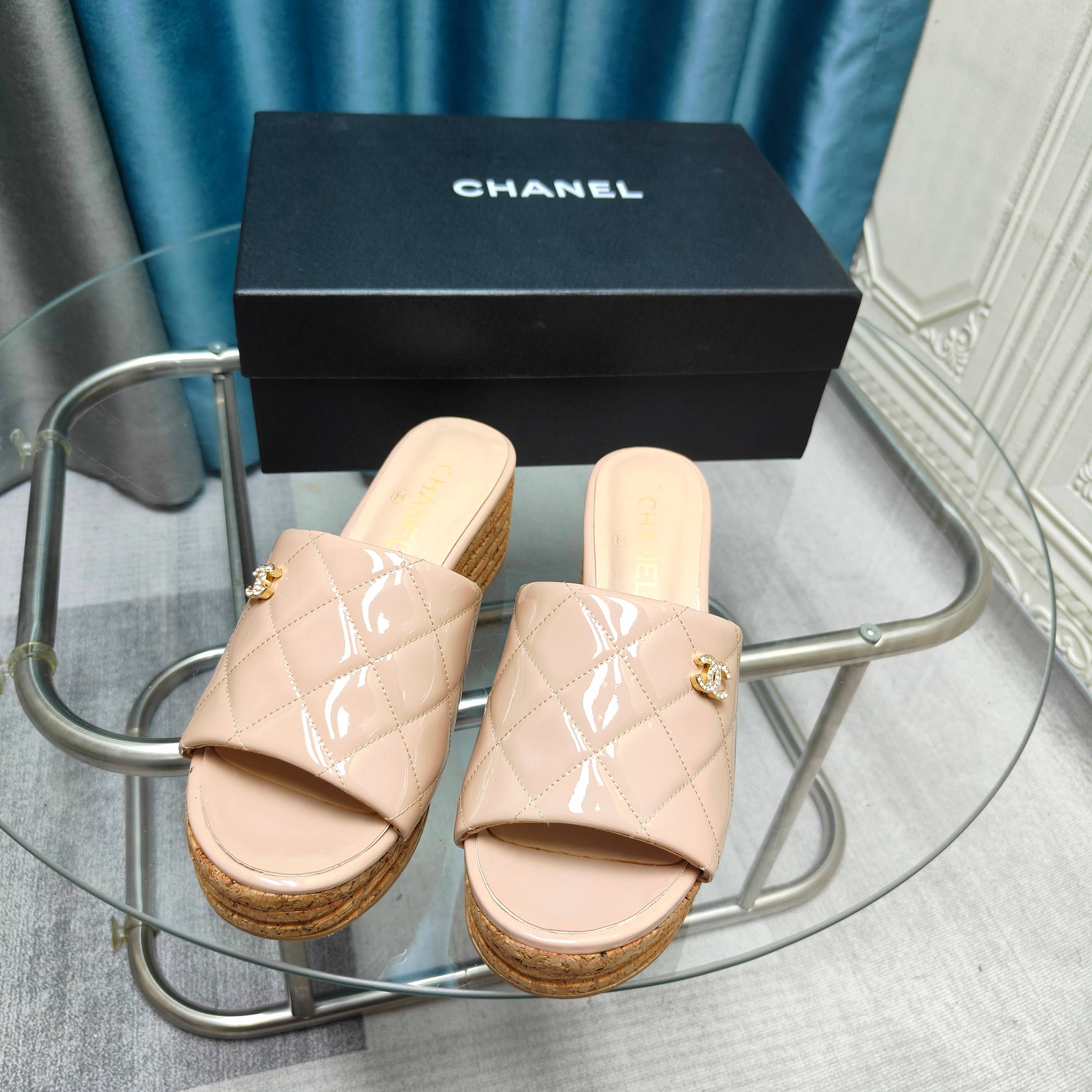 CC 25 Platform Sandal 10cm Patent Calfskin