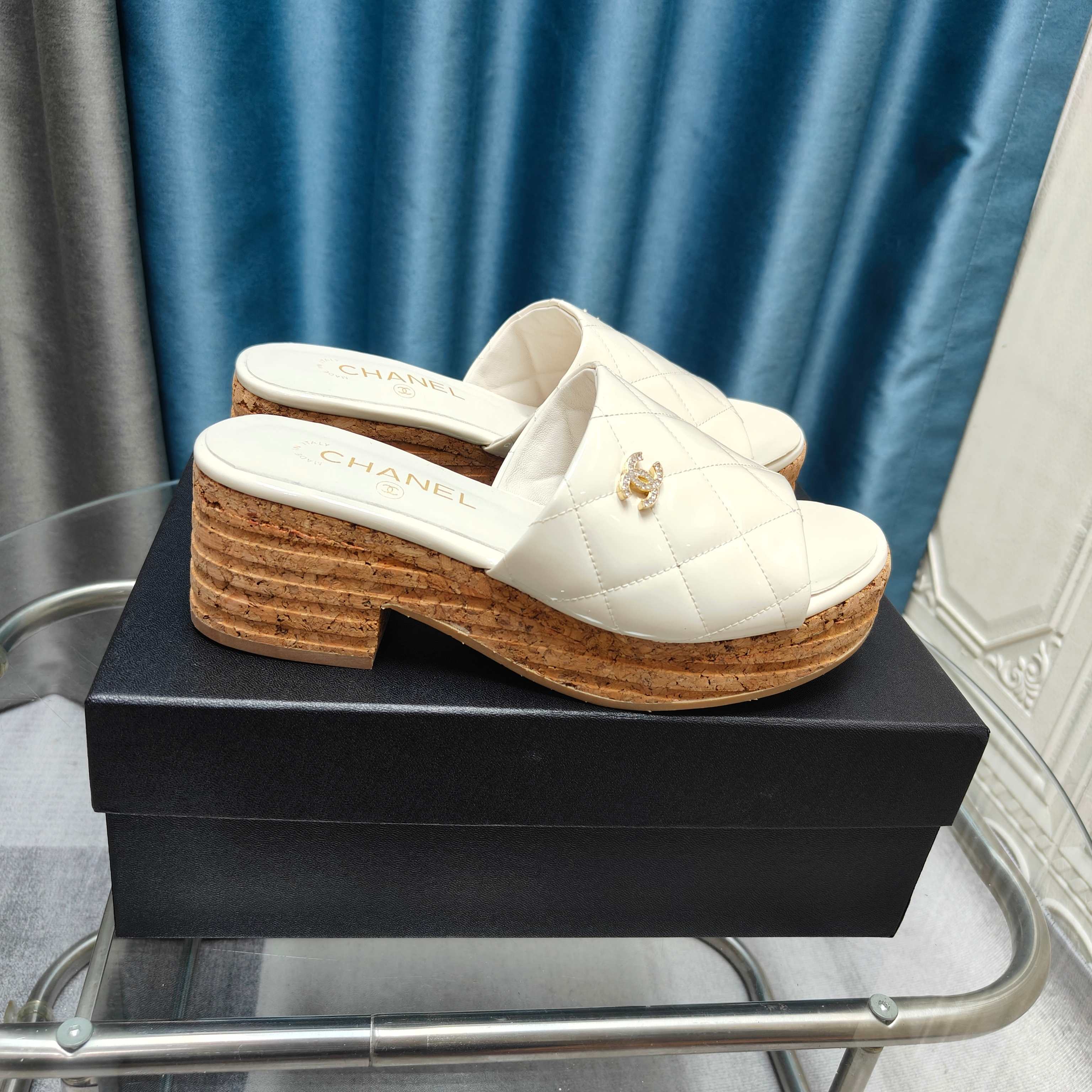 CC 25 Platform Sandal 10cm Patent Calfskin