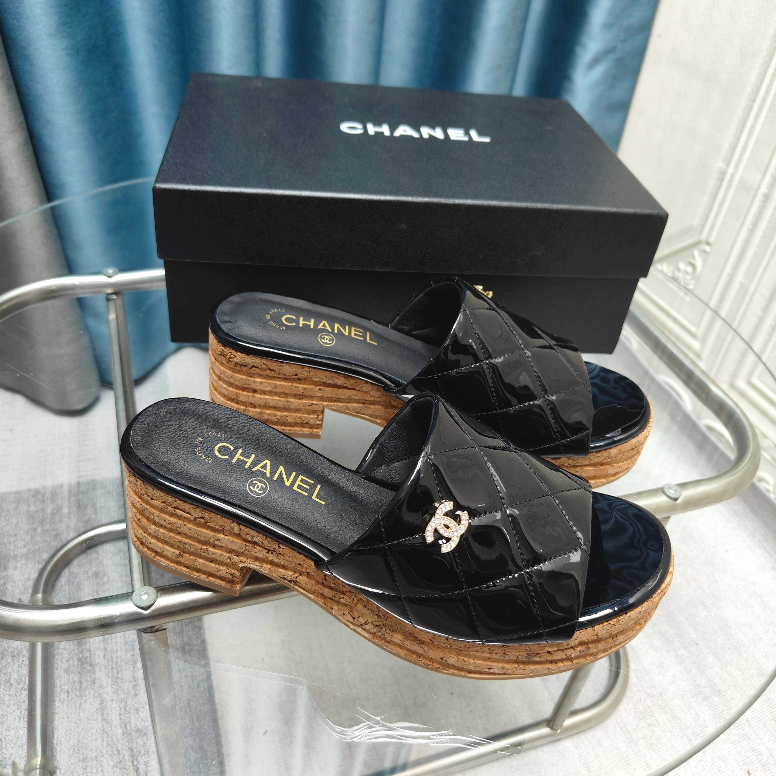 CC 25 Platform Sandal 10cm Patent Calfskin