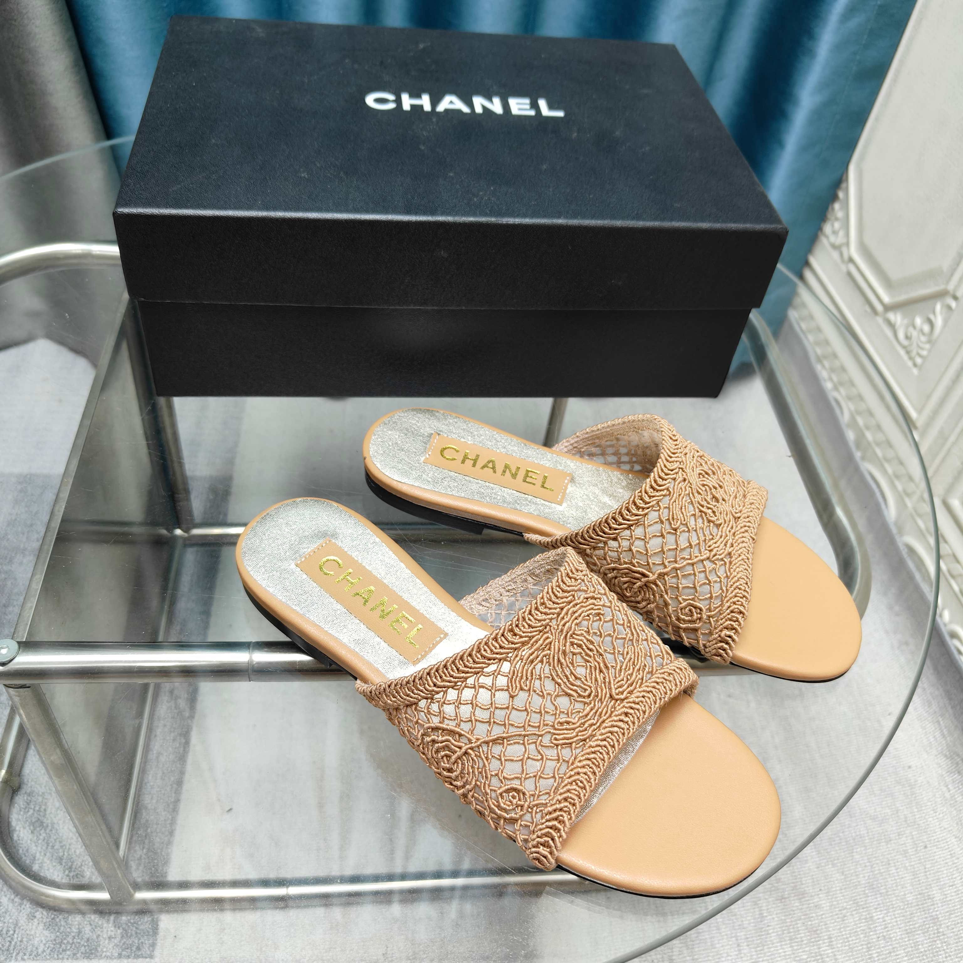 CC 25 Sandal Lace Fabric