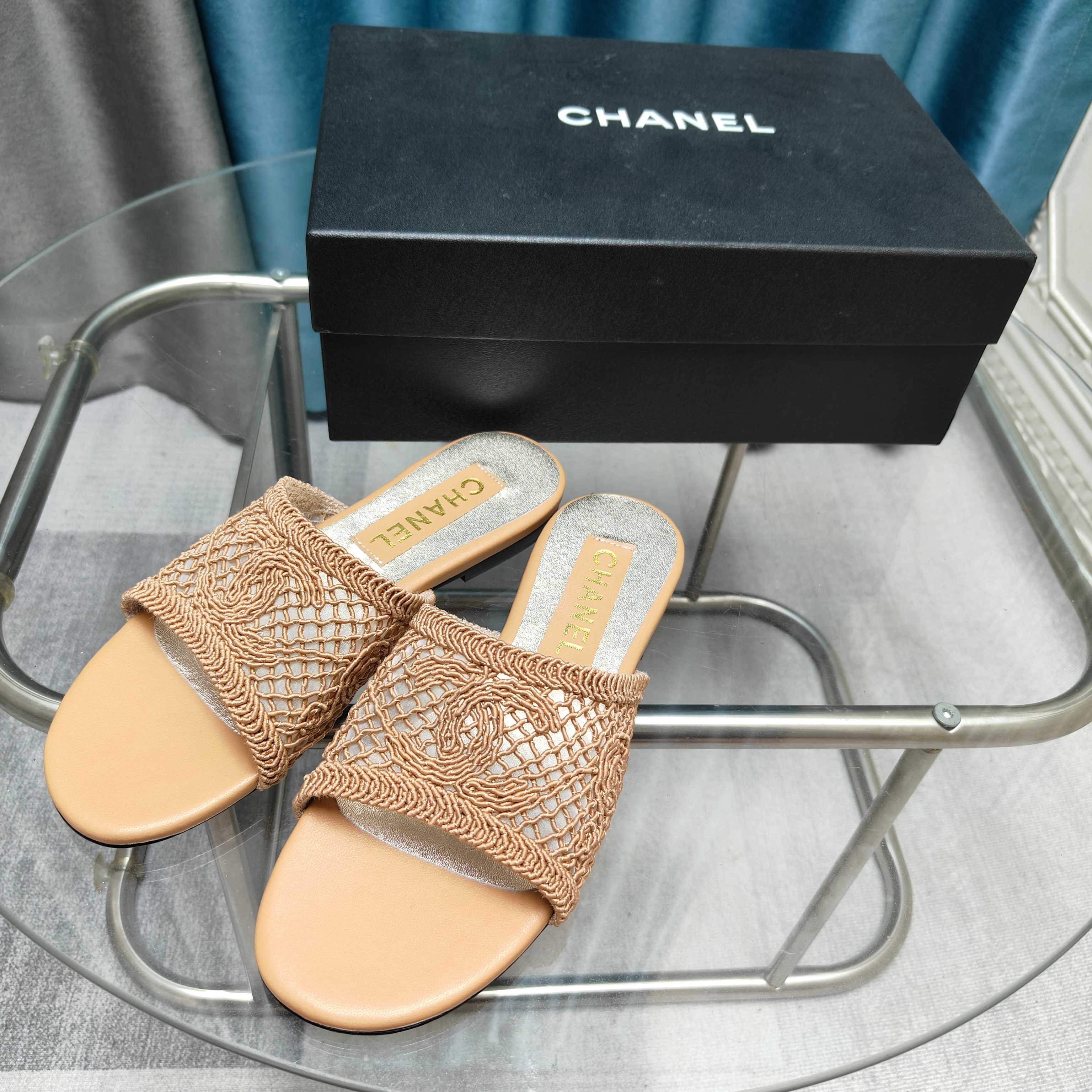 CC 25 Sandal Lace Fabric