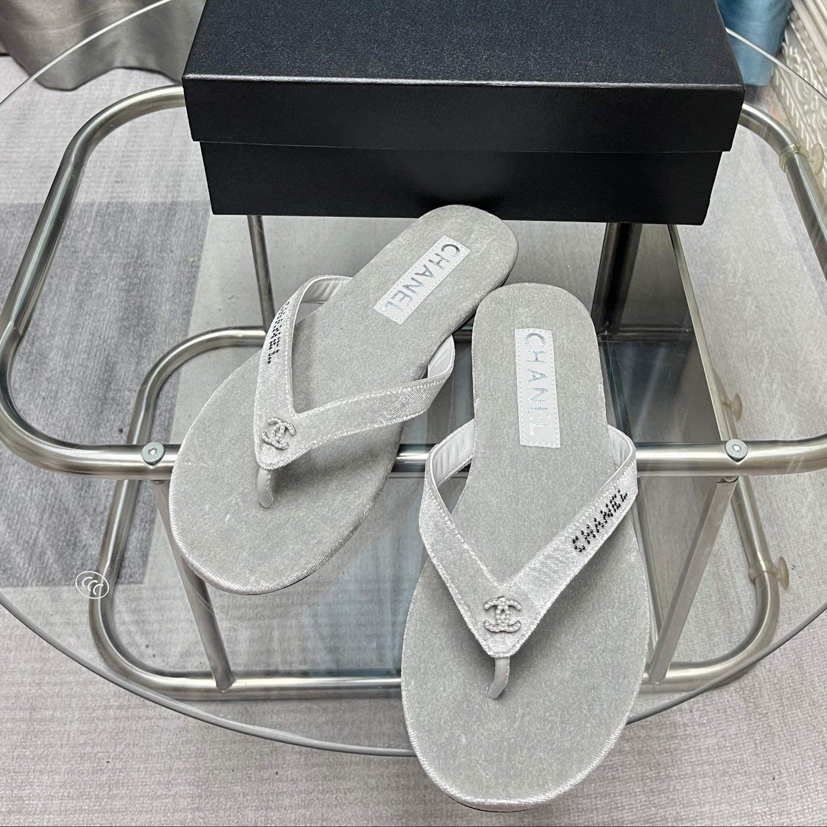 CC 25 Thong Sandal Grey Velvet Diamond