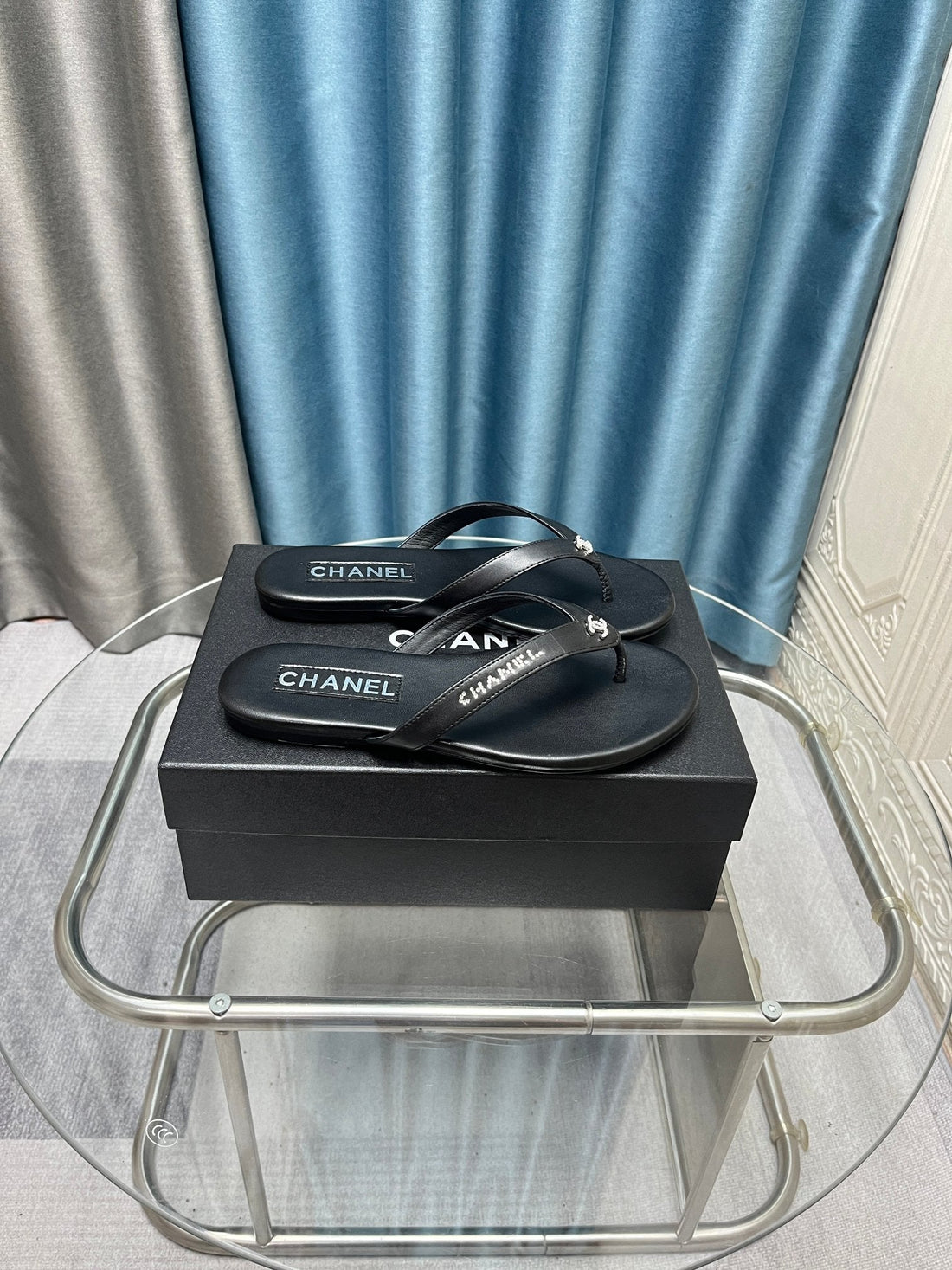 CC 25 Thong Sandal Black Diamond