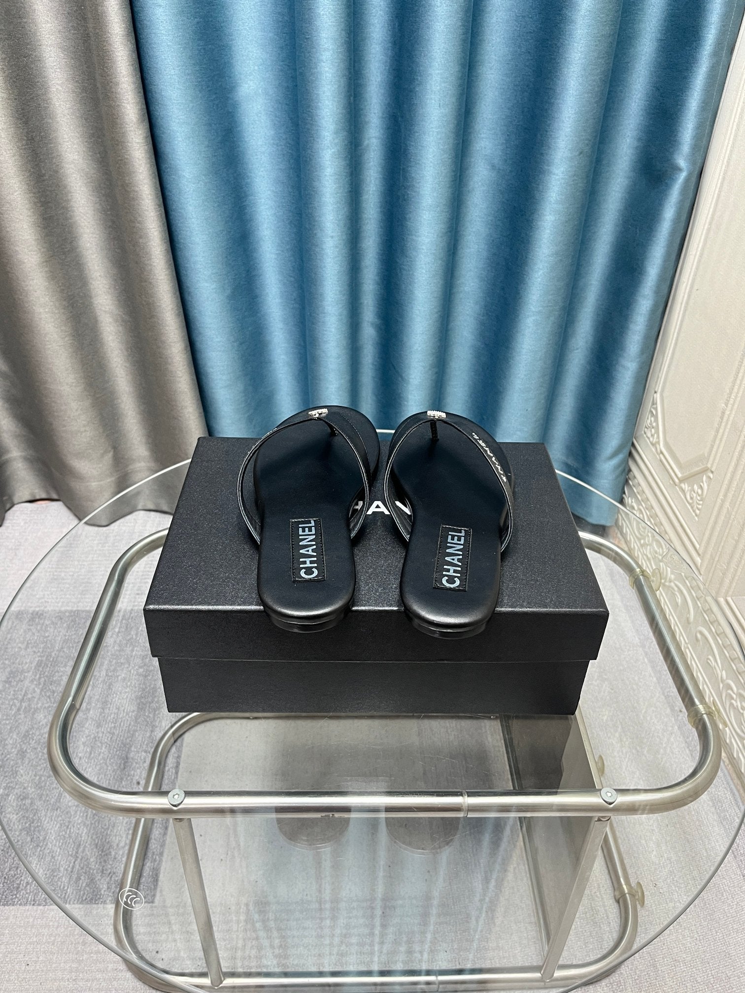 CC 25 Thong Sandal Black Diamond