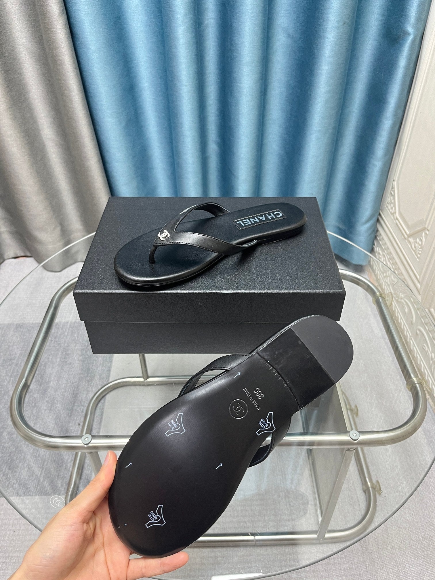 CC 25 Thong Sandal Black Diamond