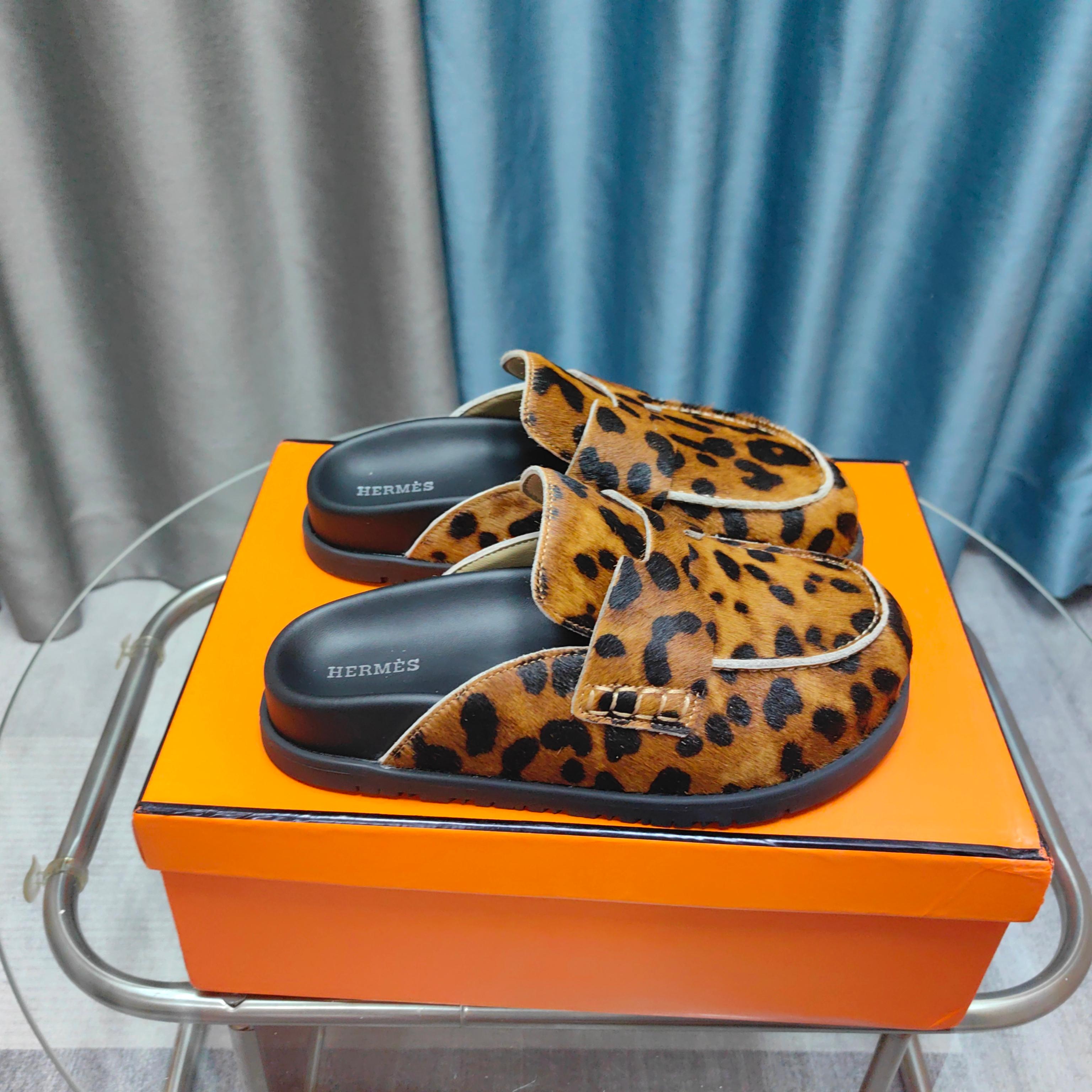 HM 25 Go Mule Leopark Horsehair Fabric 369354