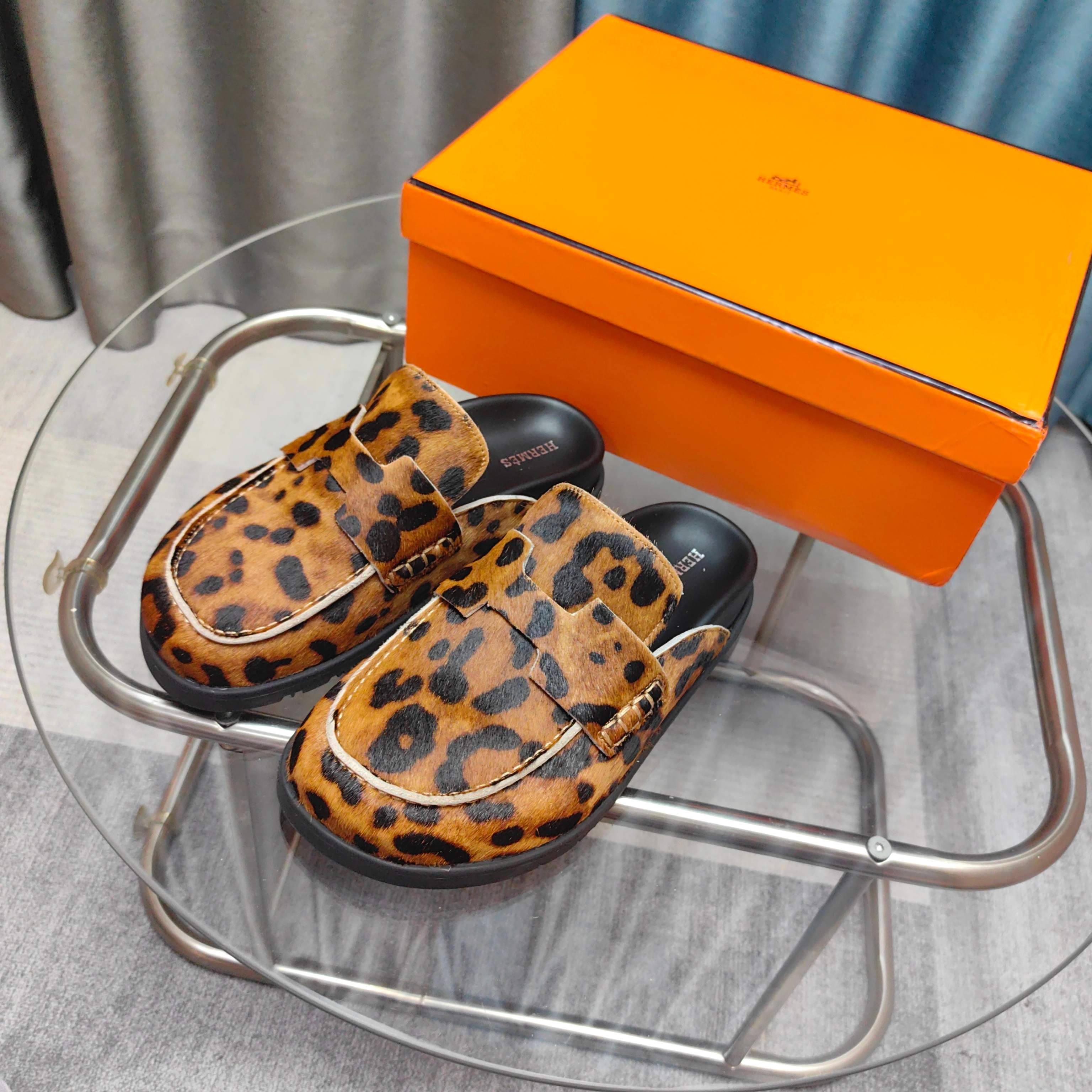 HM 25 Go Mule Leopark Horsehair Fabric 369354