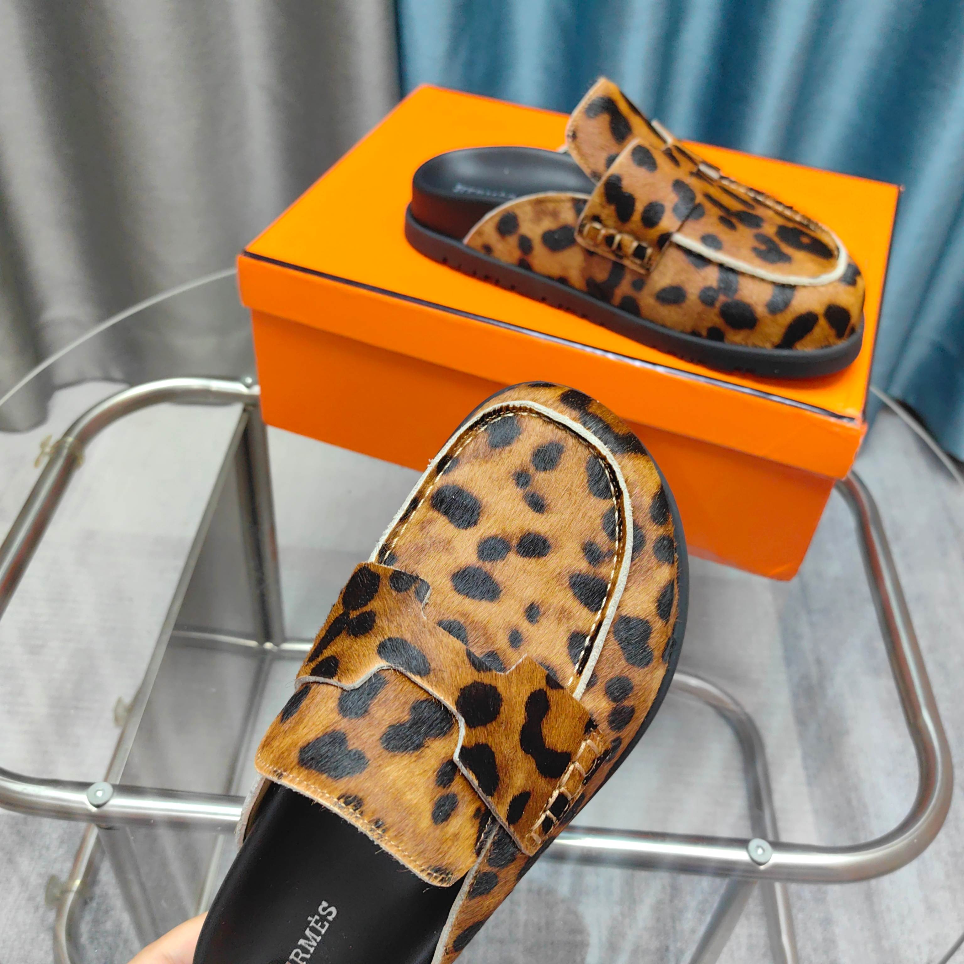 HM 25 Go Mule Leopark Horsehair Fabric 369354