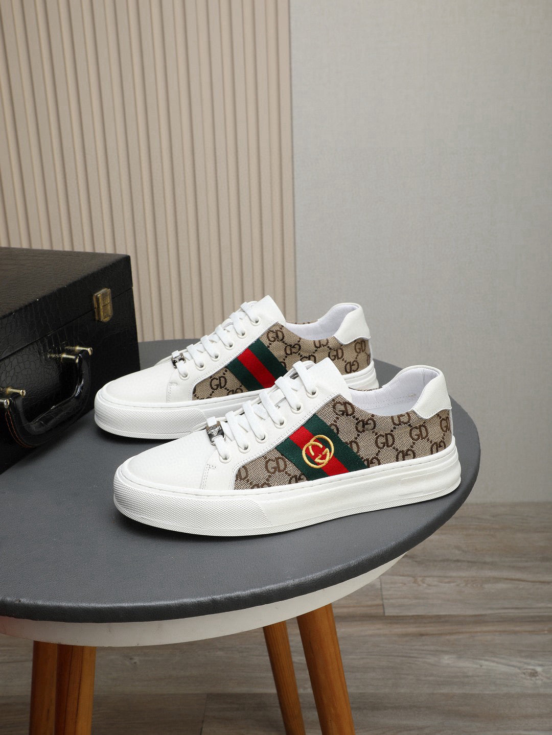 GG Men's Ace Sneaker Brown White Print Fabric 522633