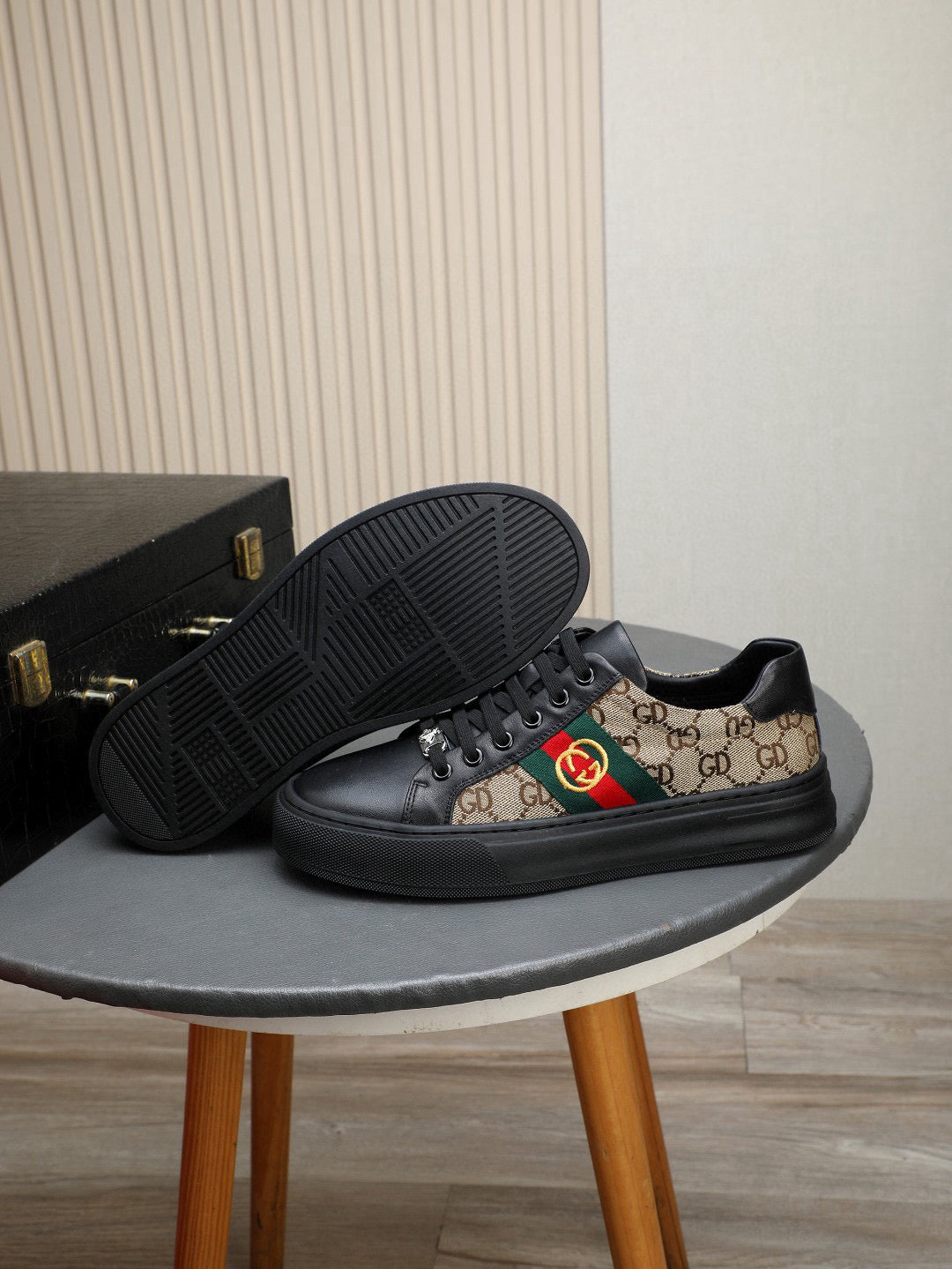 GG Men's Ace Sneaker Brown Black Print Fabric 522634