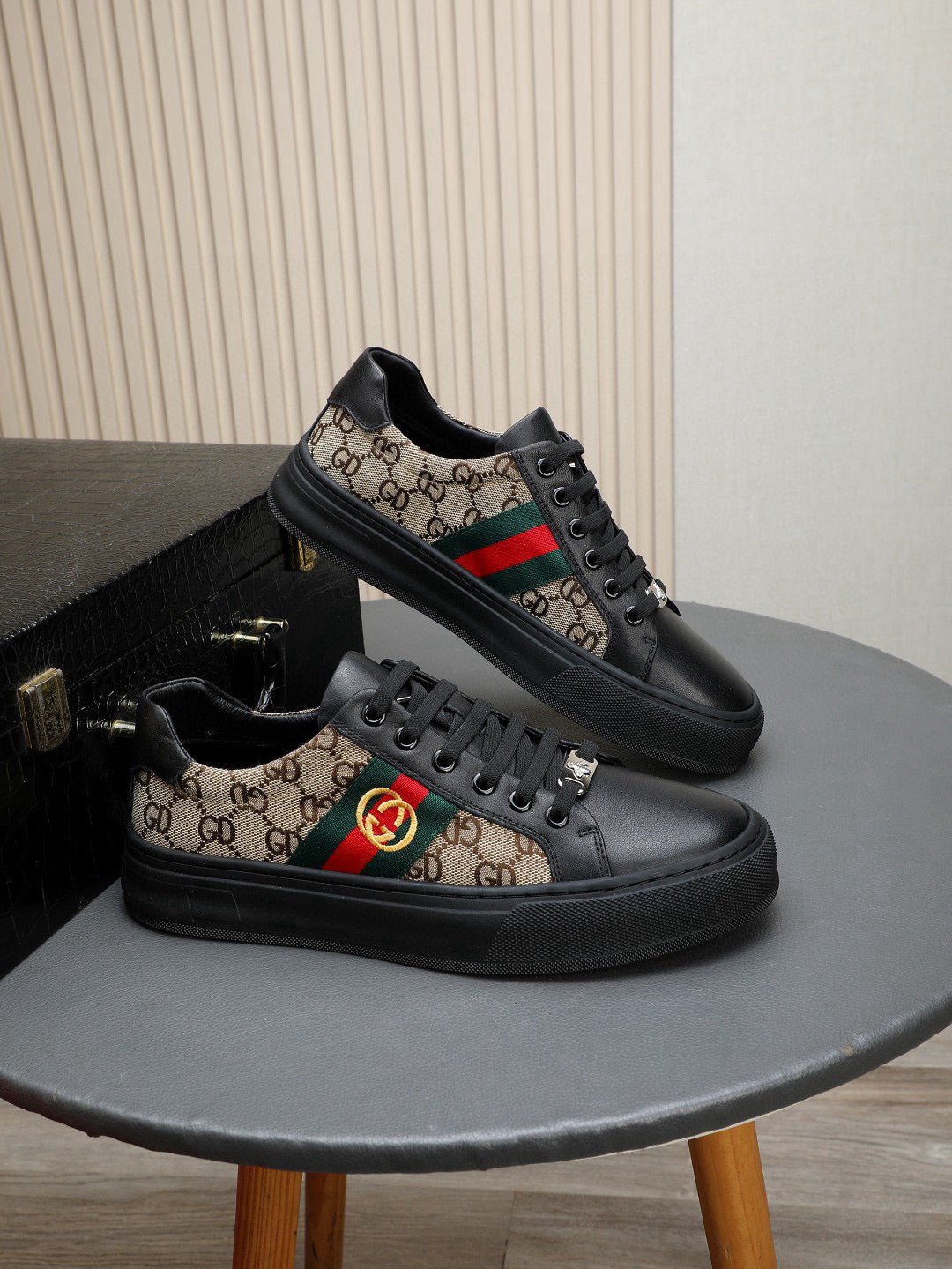 GG Men's Ace Sneaker Brown Black Print Fabric 522634