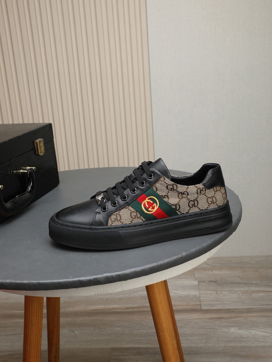 GG Men's Ace Sneaker Brown Black Print Fabric 522634