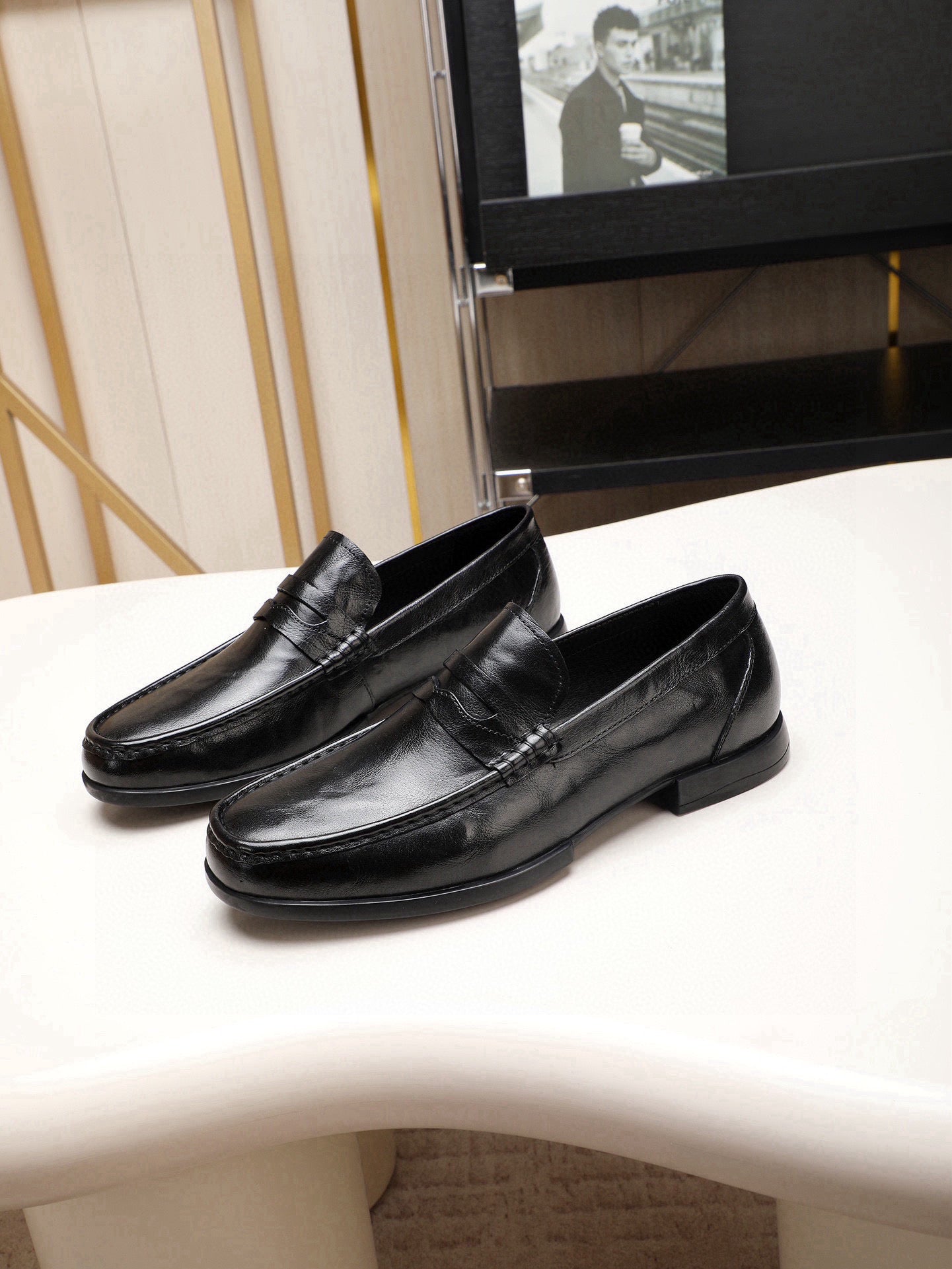 GG Men's Loafer Black Calfskin 525162