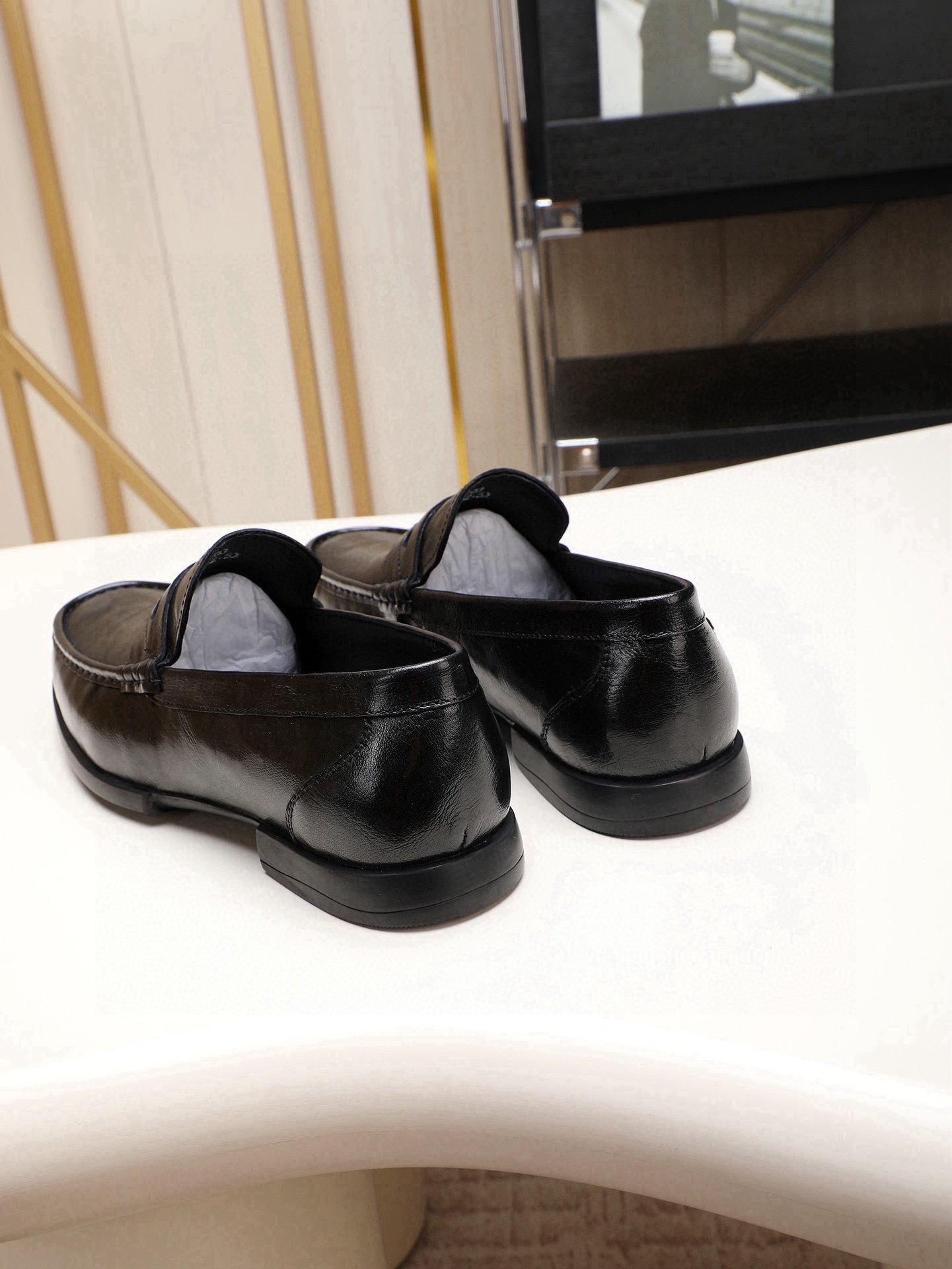 GG Men's Loafer Black Calfskin 525162