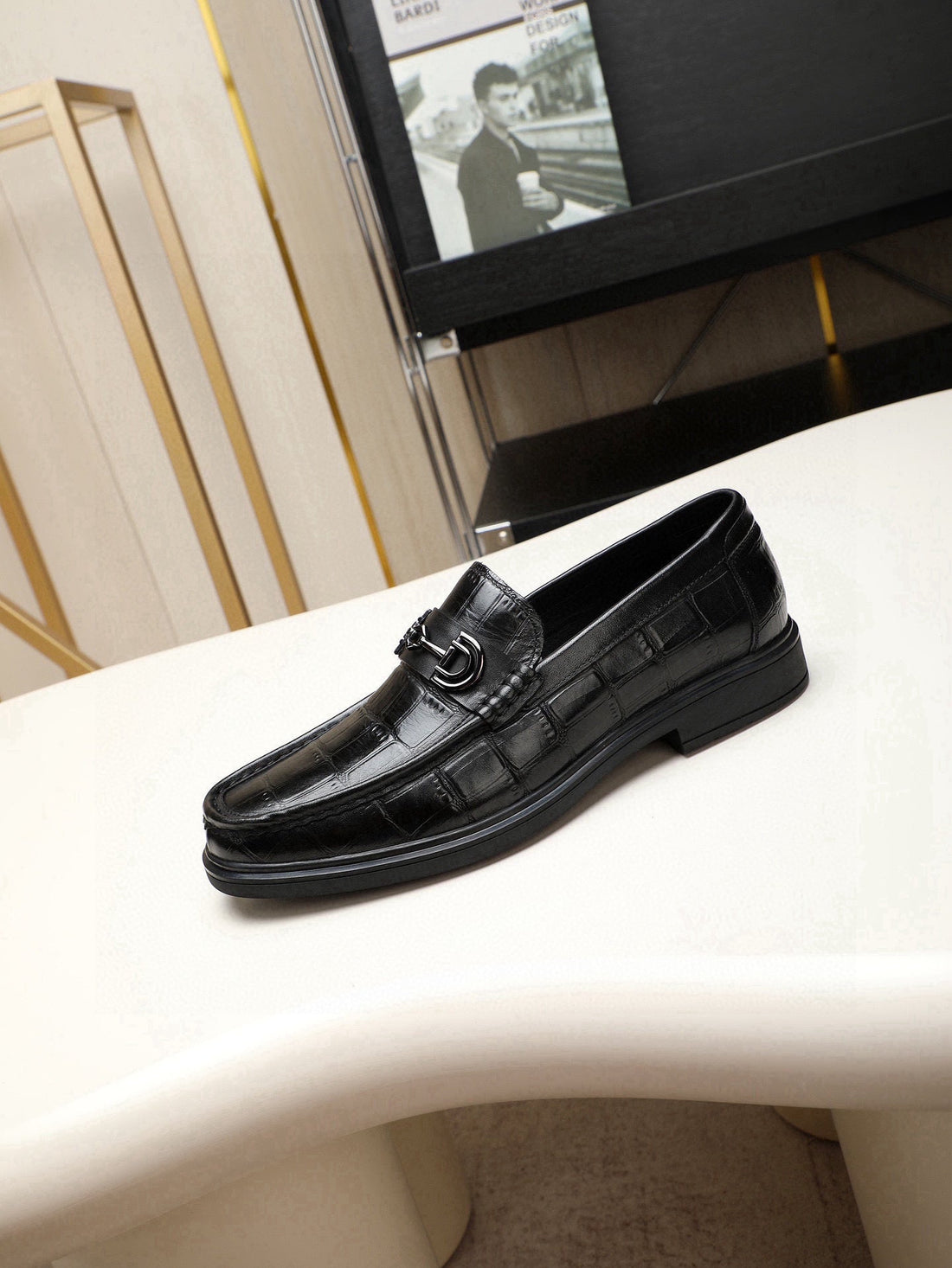 GG Men's Loafer Black Embossed Cowhide 525165