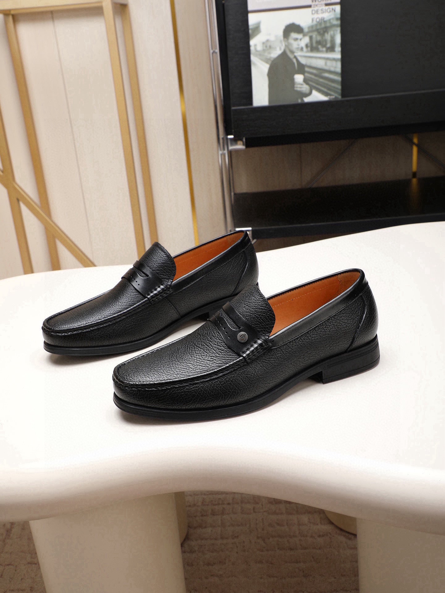 GG Men's Loafer Black Embossed Cowhide 525171